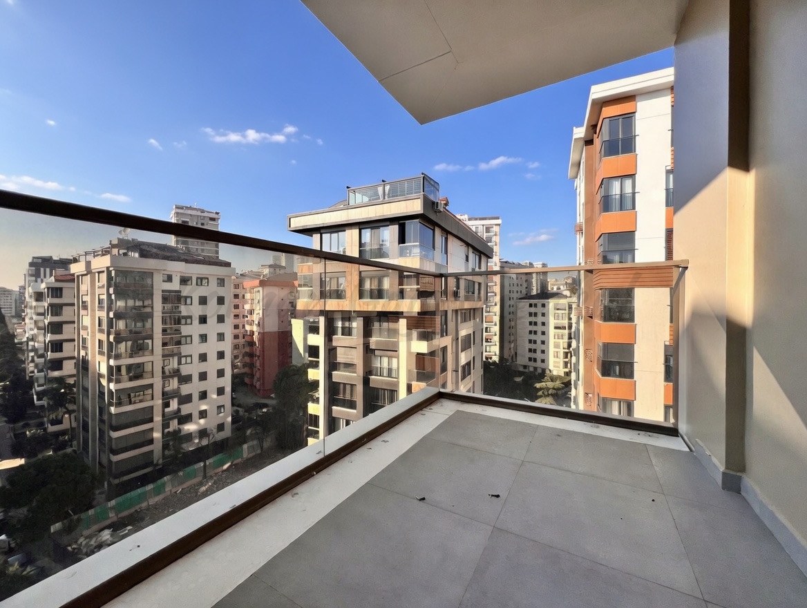 CADDEBOSTAN SAHİLDE GÖZTEPE PARKINA YAKIN 270M2 NET 4+2 DUBLEKS