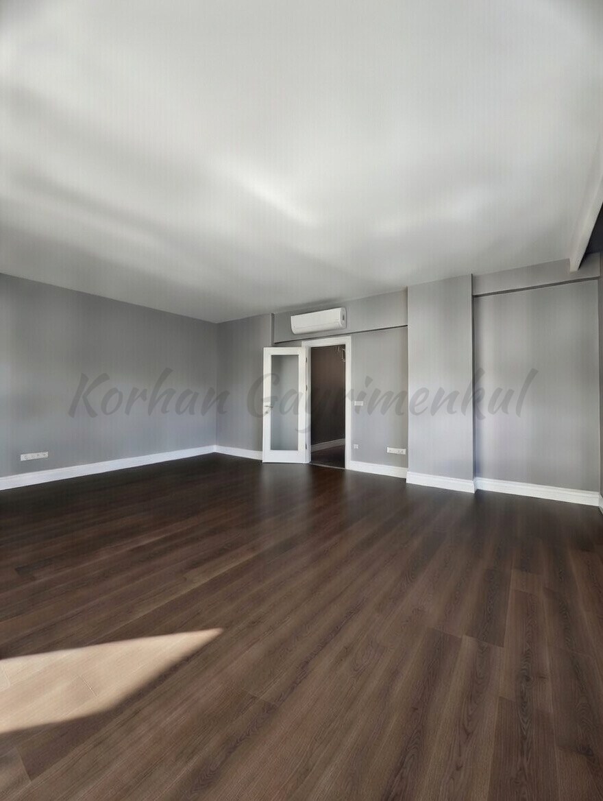 CADDEBOSTAN SAHİLDE GÖZTEPE PARKINA YAKIN 270M2 NET 4+2 DUBLEKS