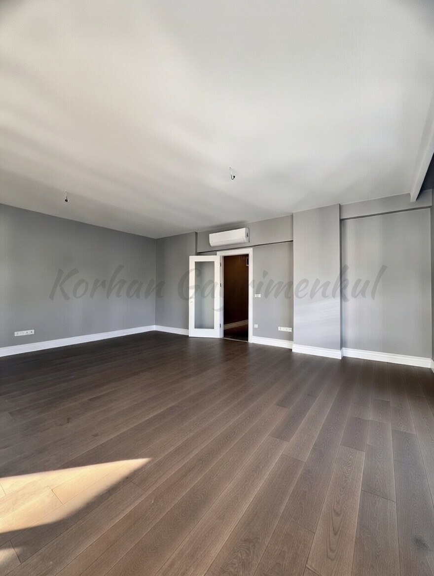 CADDEBOSTAN SAHİLDE GÖZTEPE PARKINA YAKIN 270M2 NET 4+2 DUBLEKS