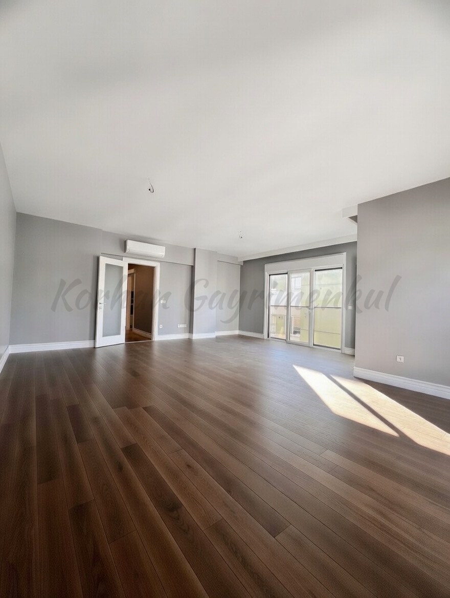 CADDEBOSTAN SAHİLDE GÖZTEPE PARKINA YAKIN 270M2 NET 4+2 DUBLEKS