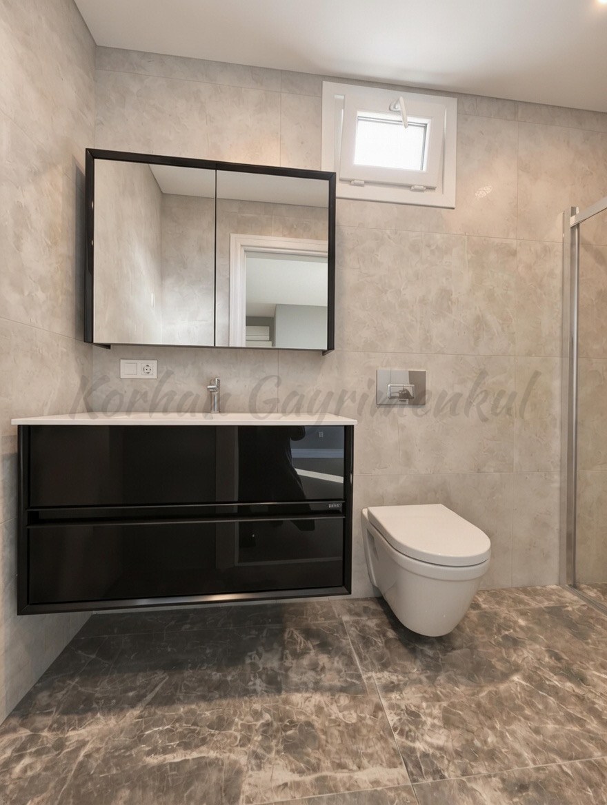 CADDEBOSTAN SAHİLDE GÖZTEPE PARKINA YAKIN 270M2 NET 4+2 DUBLEKS