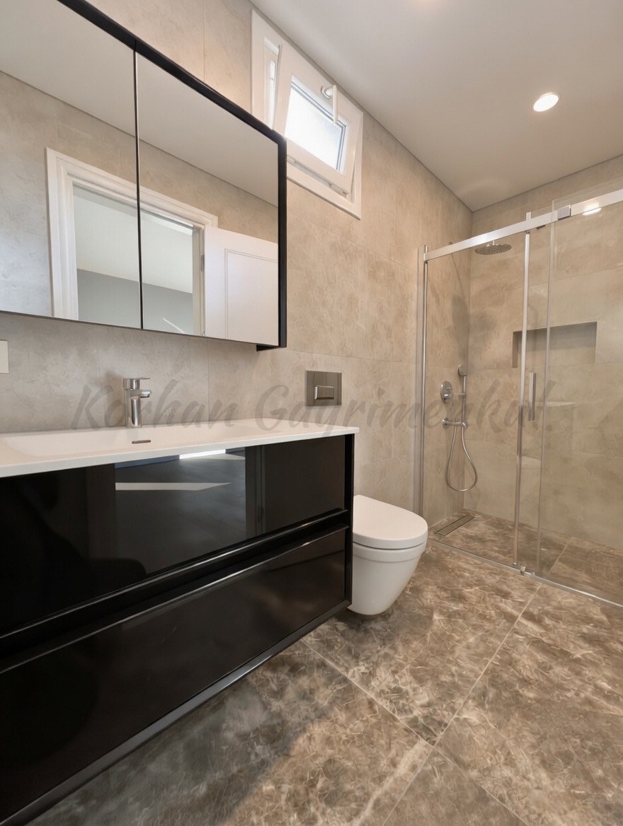 CADDEBOSTAN SAHİLDE GÖZTEPE PARKINA YAKIN 270M2 NET 4+2 DUBLEKS