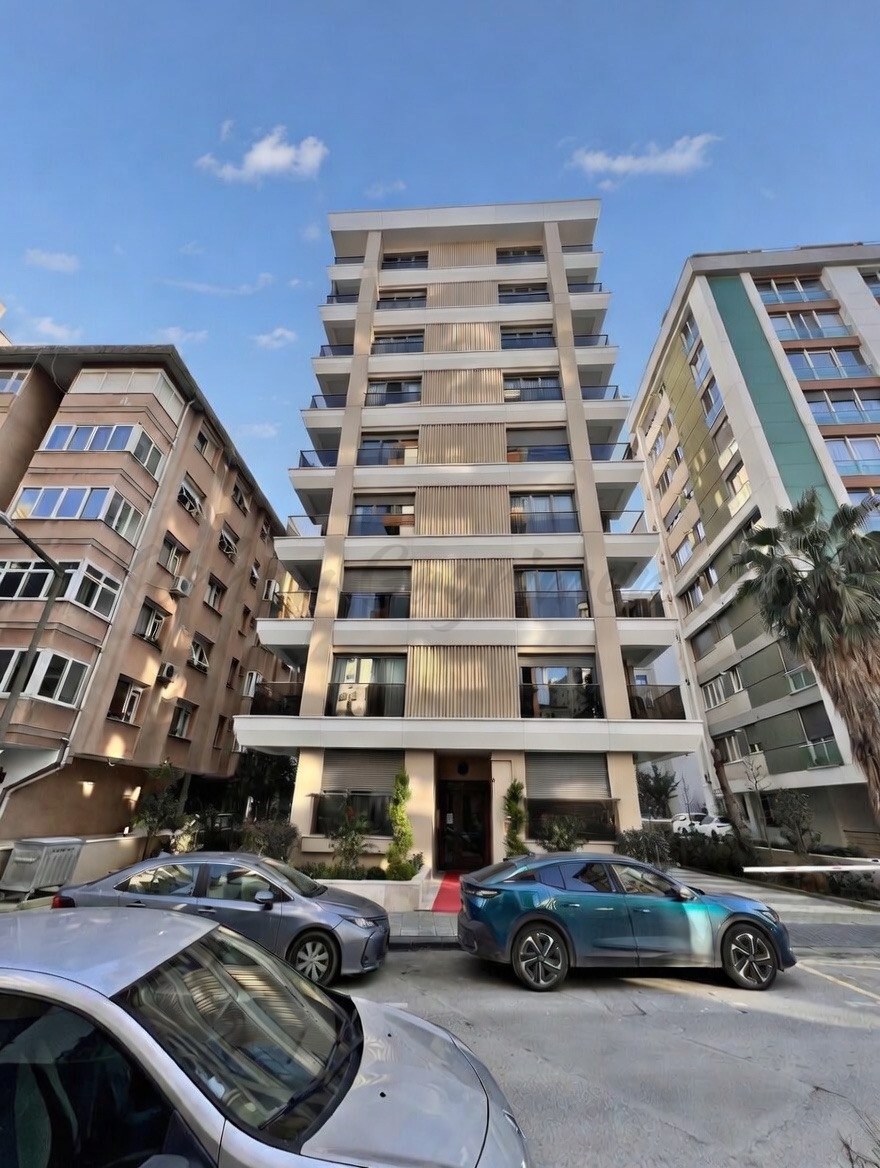 CADDEBOSTAN SAHİLDE GÖZTEPE PARKINA YAKIN 270M2 NET 4+2 DUBLEKS