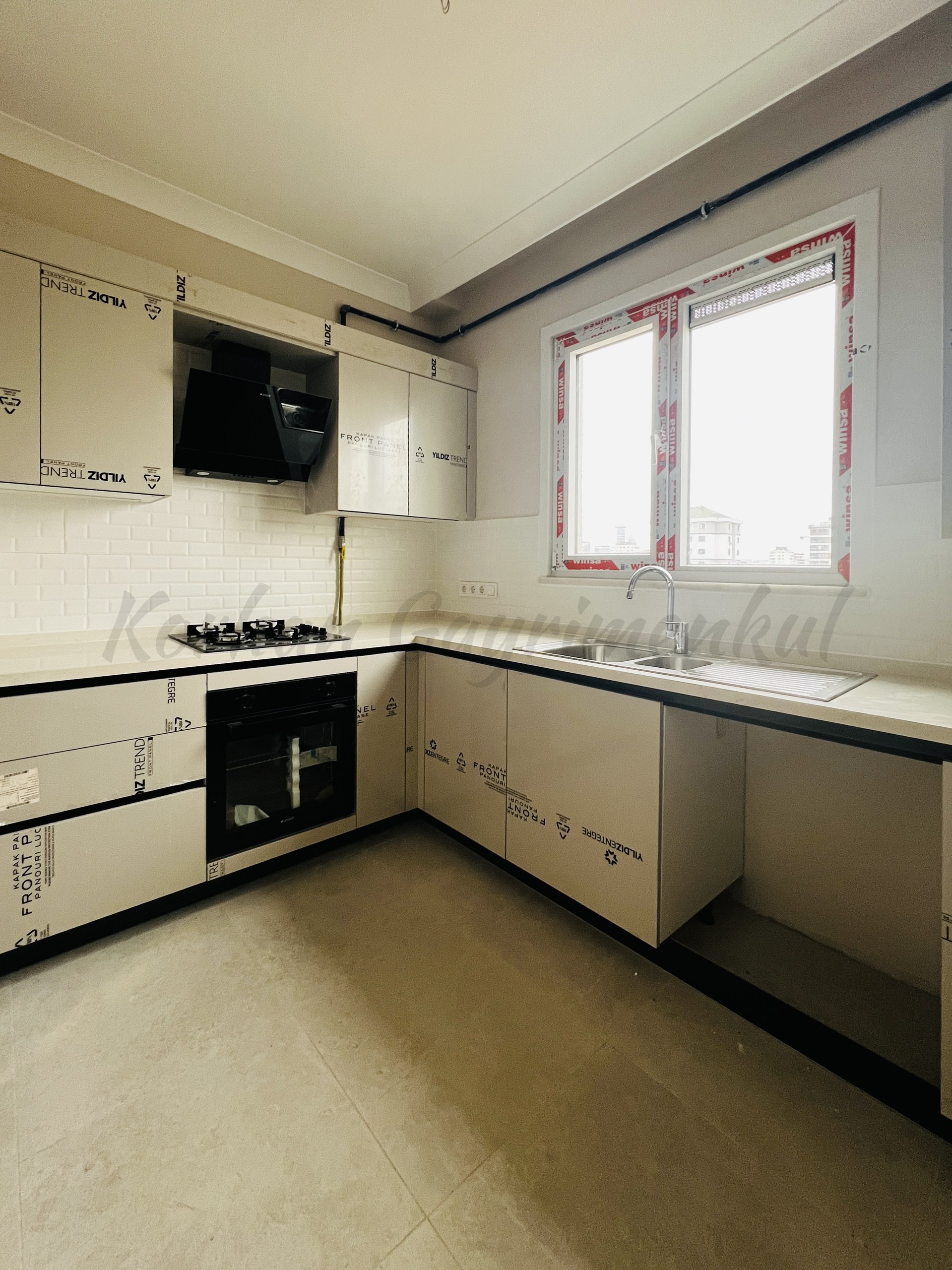 GÖZTEPE MARMARAYA KOMŞU TERASLI 130M2 3+1 SIFIR DUBLEKS