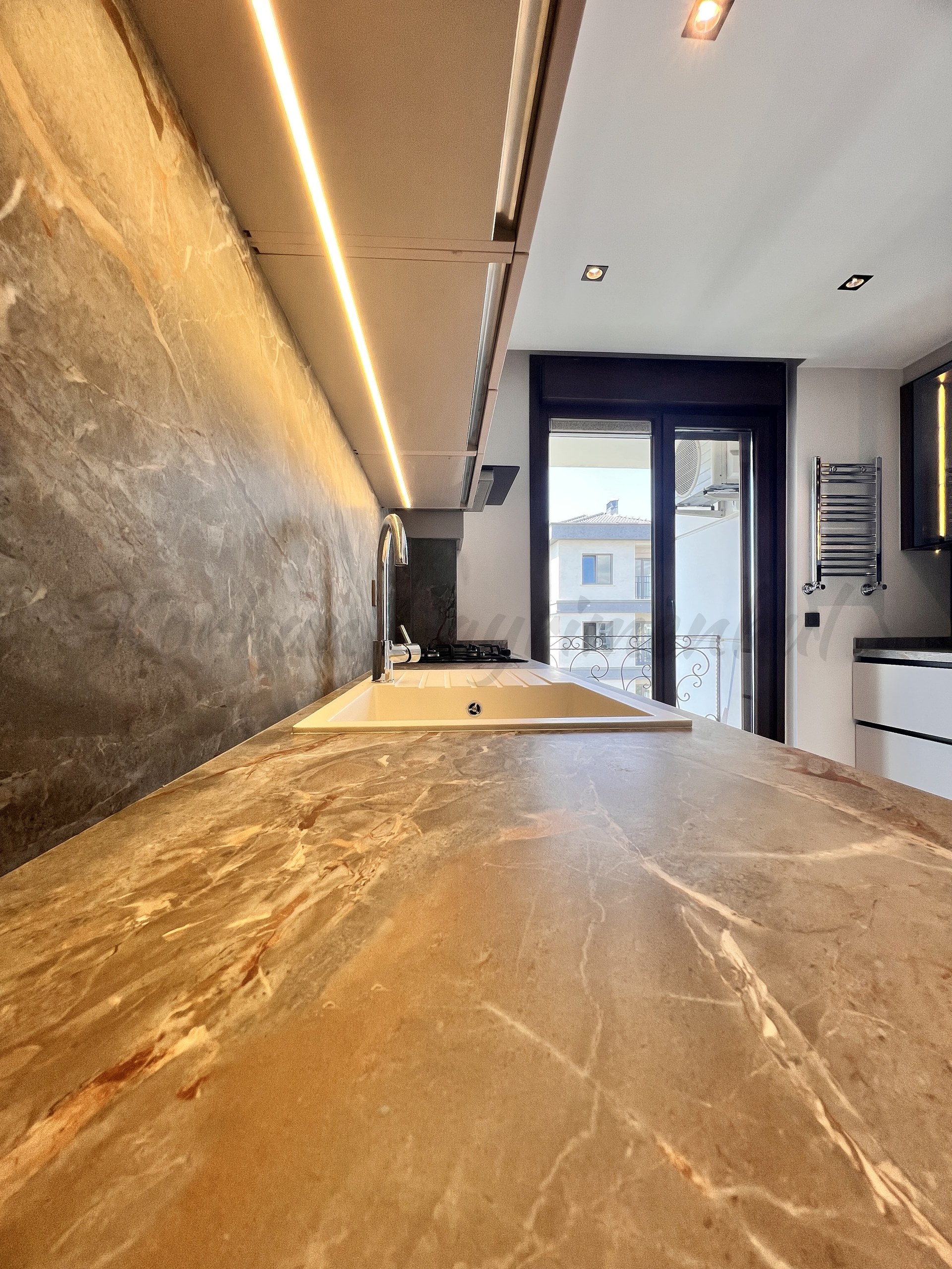 GÖZTEPE BAĞDAT CADDESİ YAKINI EBEVEYN BANYOLU 135M2 3+1