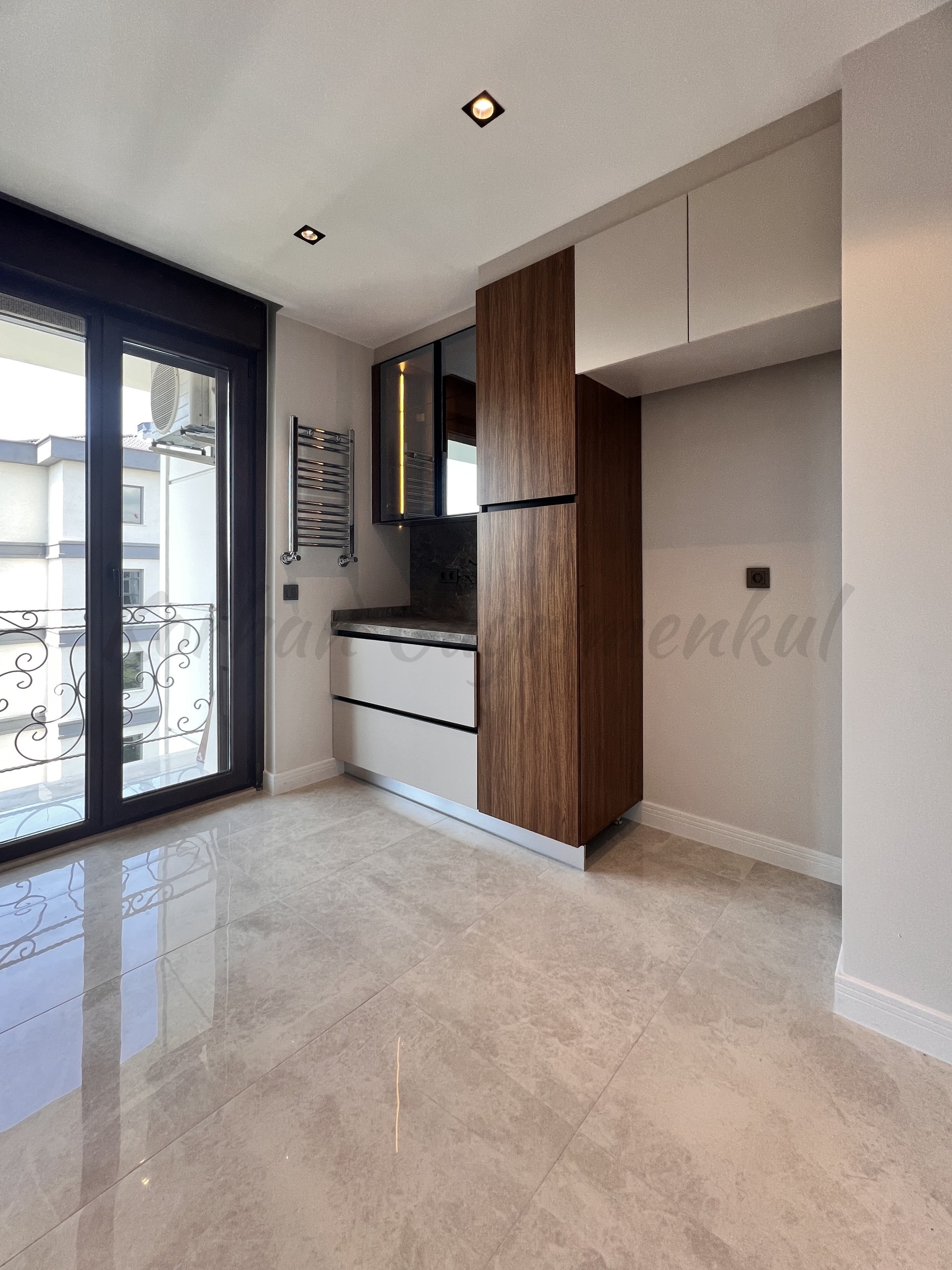 GÖZTEPE BAĞDAT CADDESİ YAKINI EBEVEYN BANYOLU 135M2 3+1