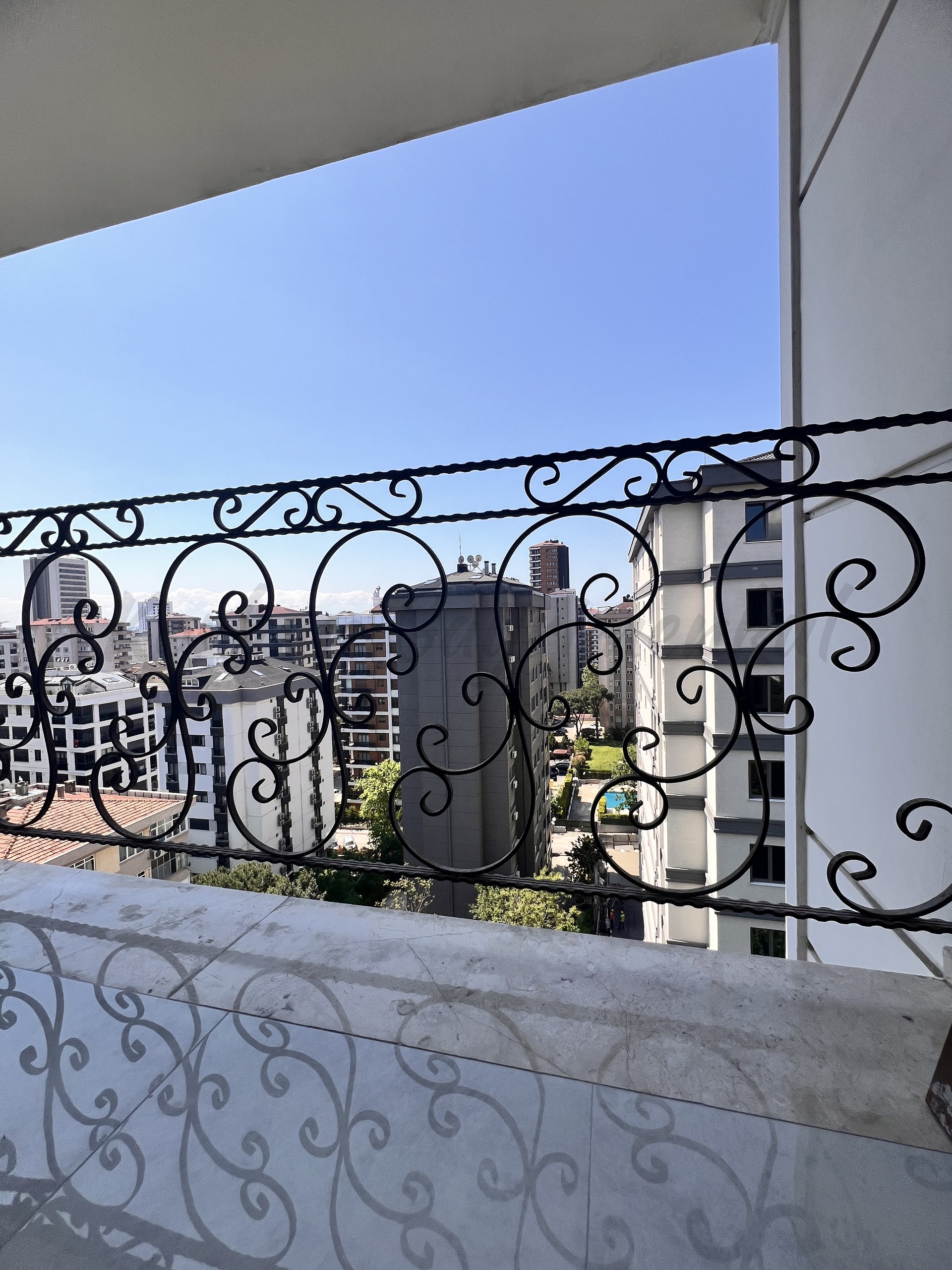 GÖZTEPE BAĞDAT CADDESİ YAKINI EBEVEYN BANYOLU 135M2 3+1