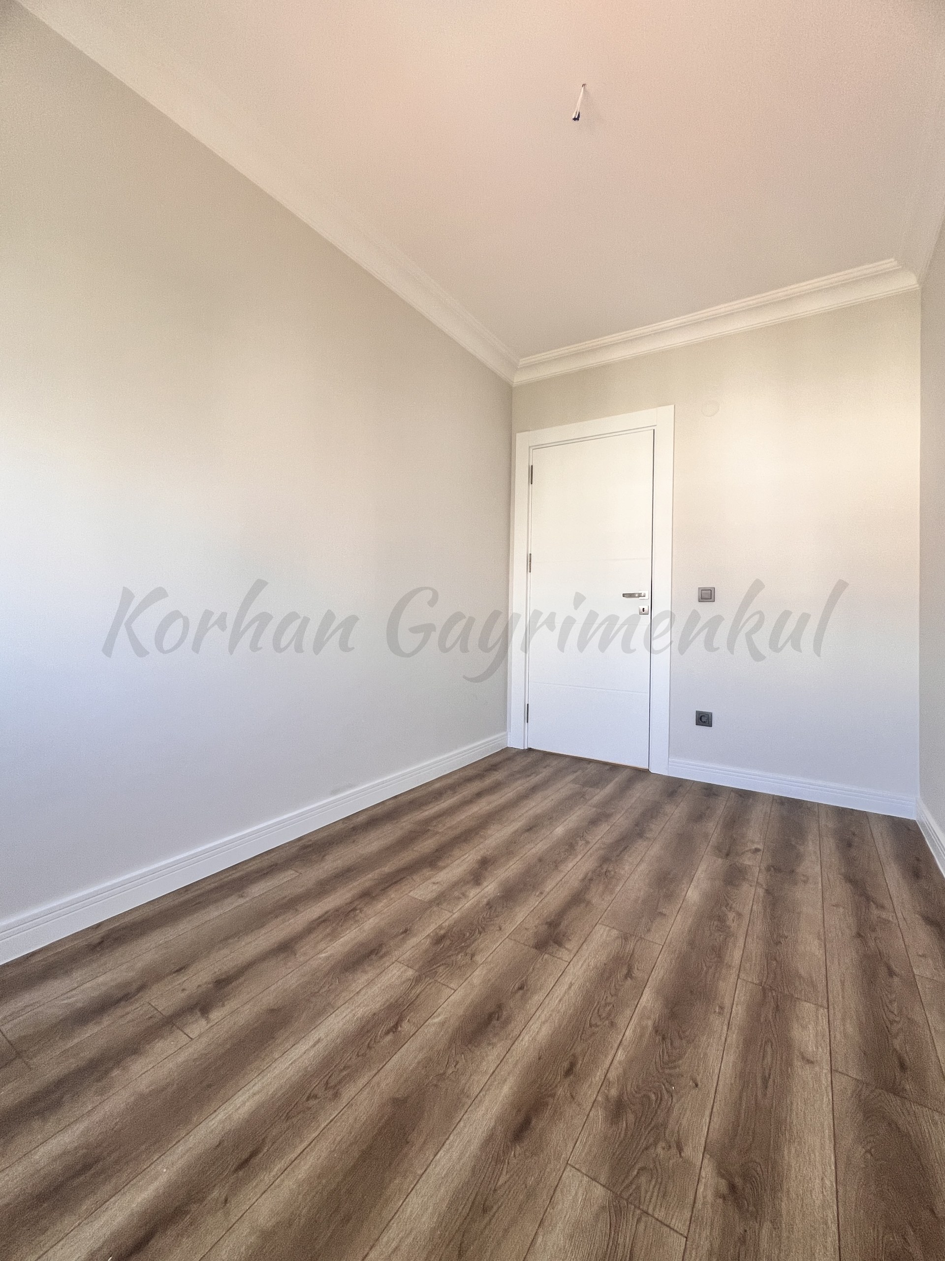 GÖZTEPE BAĞDAT CADDESİ YAKINI EBEVEYN BANYOLU 135M2 3+1