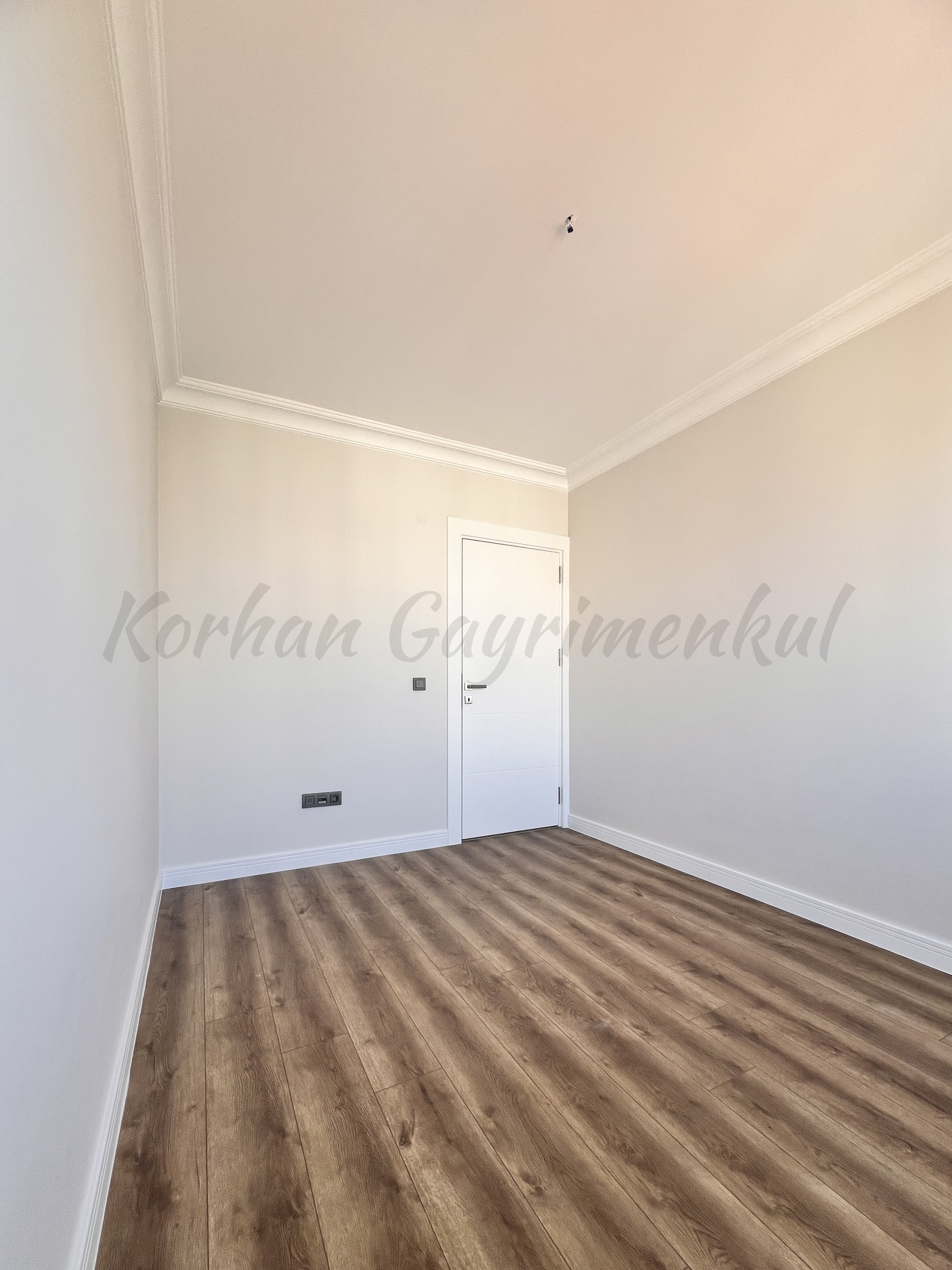 GÖZTEPE BAĞDAT CADDESİ YAKINI EBEVEYN BANYOLU 135M2 3+1