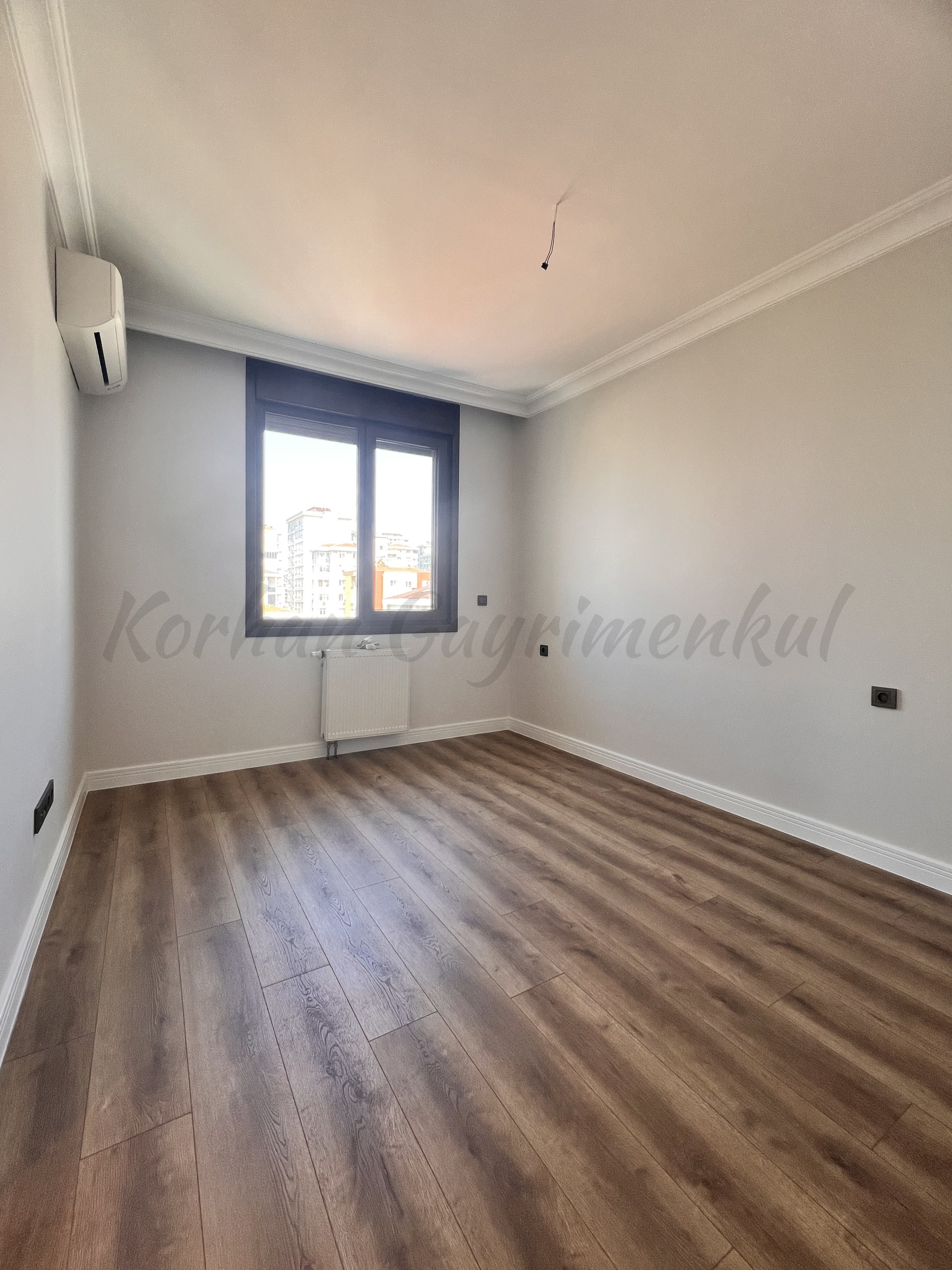 GÖZTEPE BAĞDAT CADDESİ YAKINI EBEVEYN BANYOLU 135M2 3+1