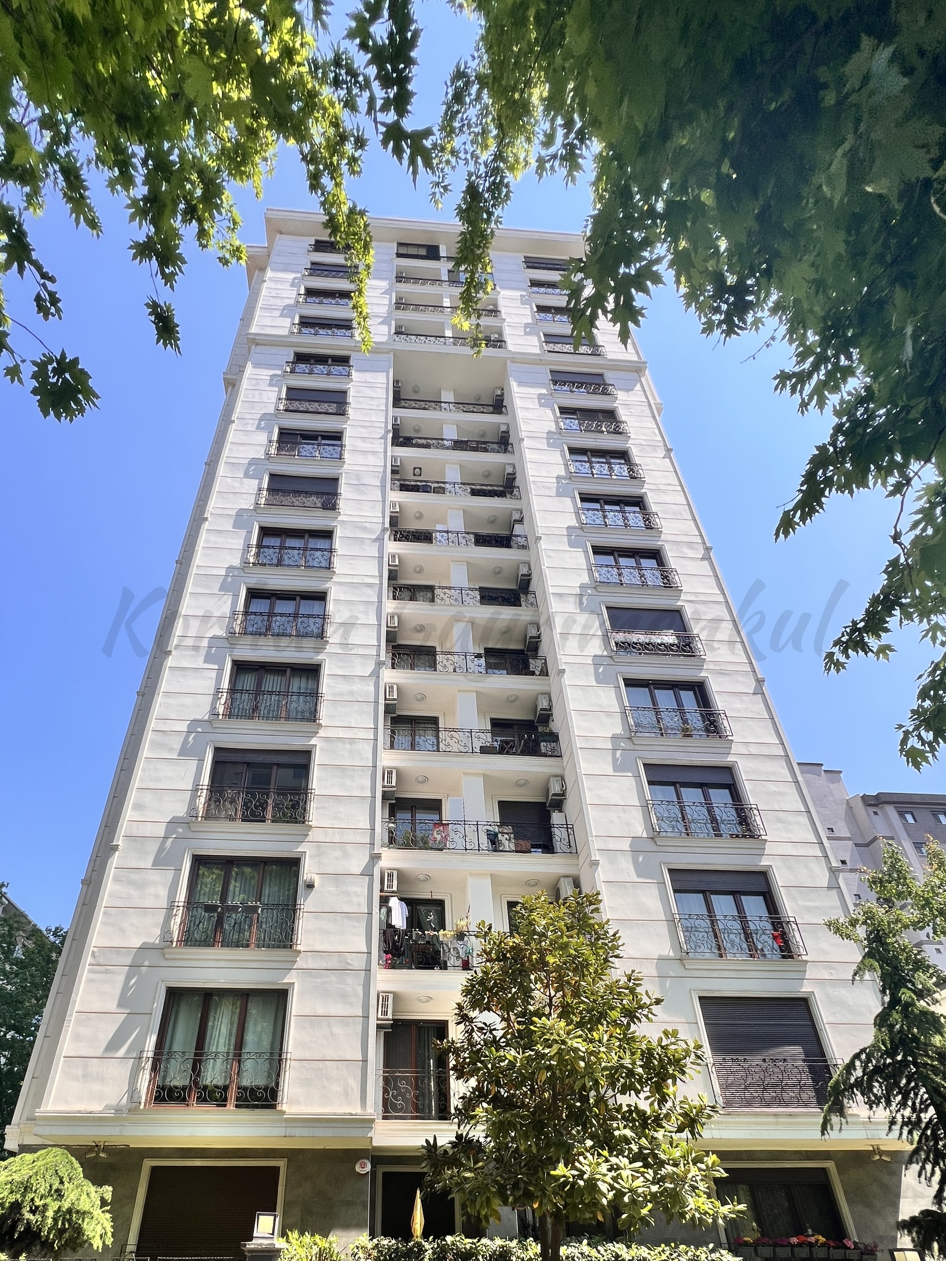 GÖZTEPE BAĞDAT CADDESİ YAKINI EBEVEYN BANYOLU 135M2 3+1