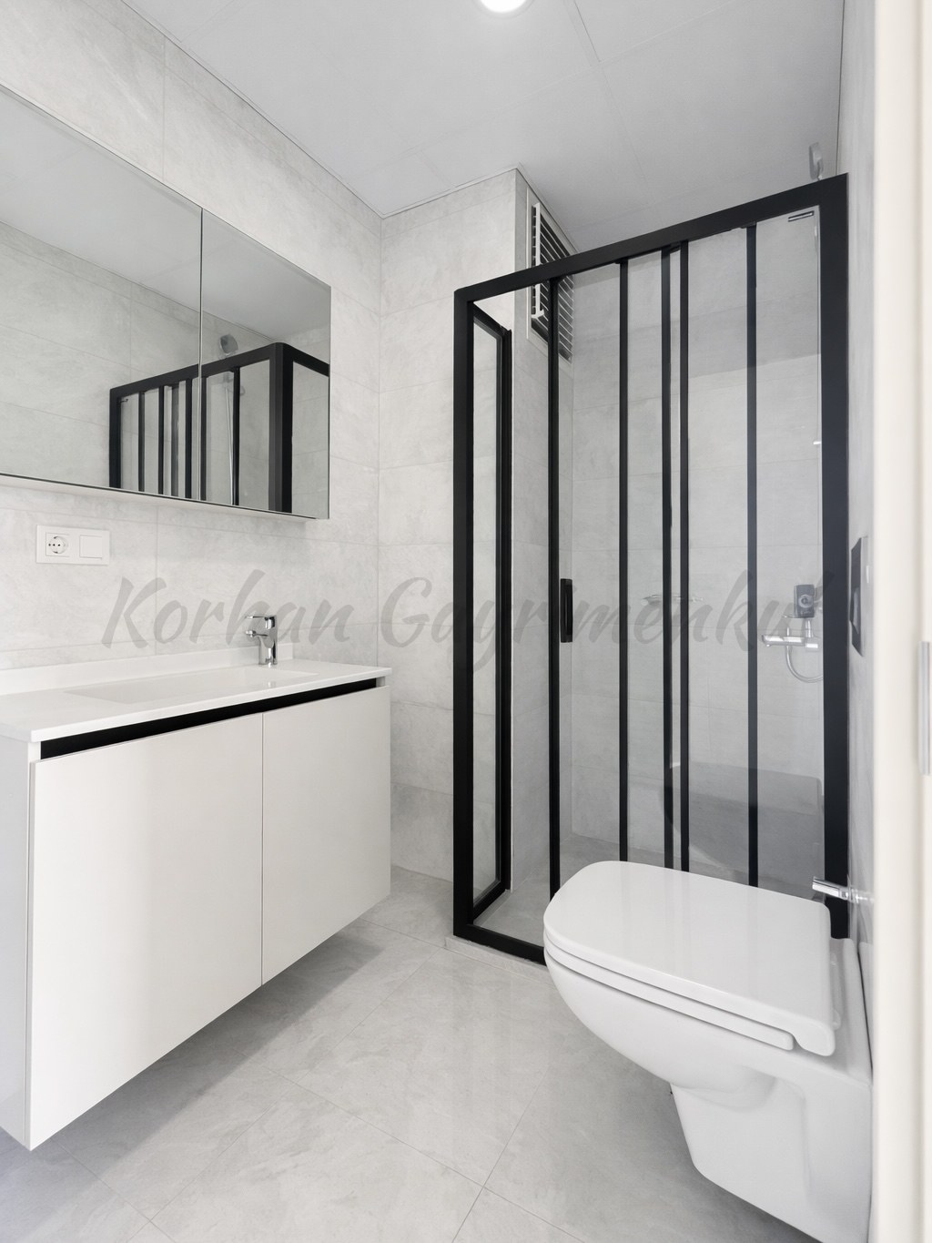 CADDEBOSTAN BAĞDAT CADDESİNE ÇOK YAKIN 55M2 NET 2+1 SIFIR