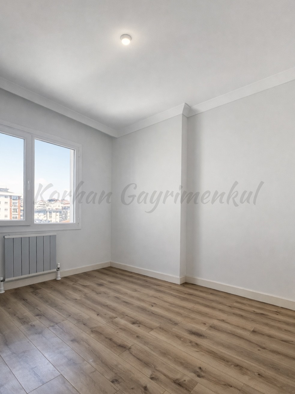 CADDEBOSTAN BAĞDAT CADDESİNE ÇOK YAKIN 55M2 NET 2+1 SIFIR