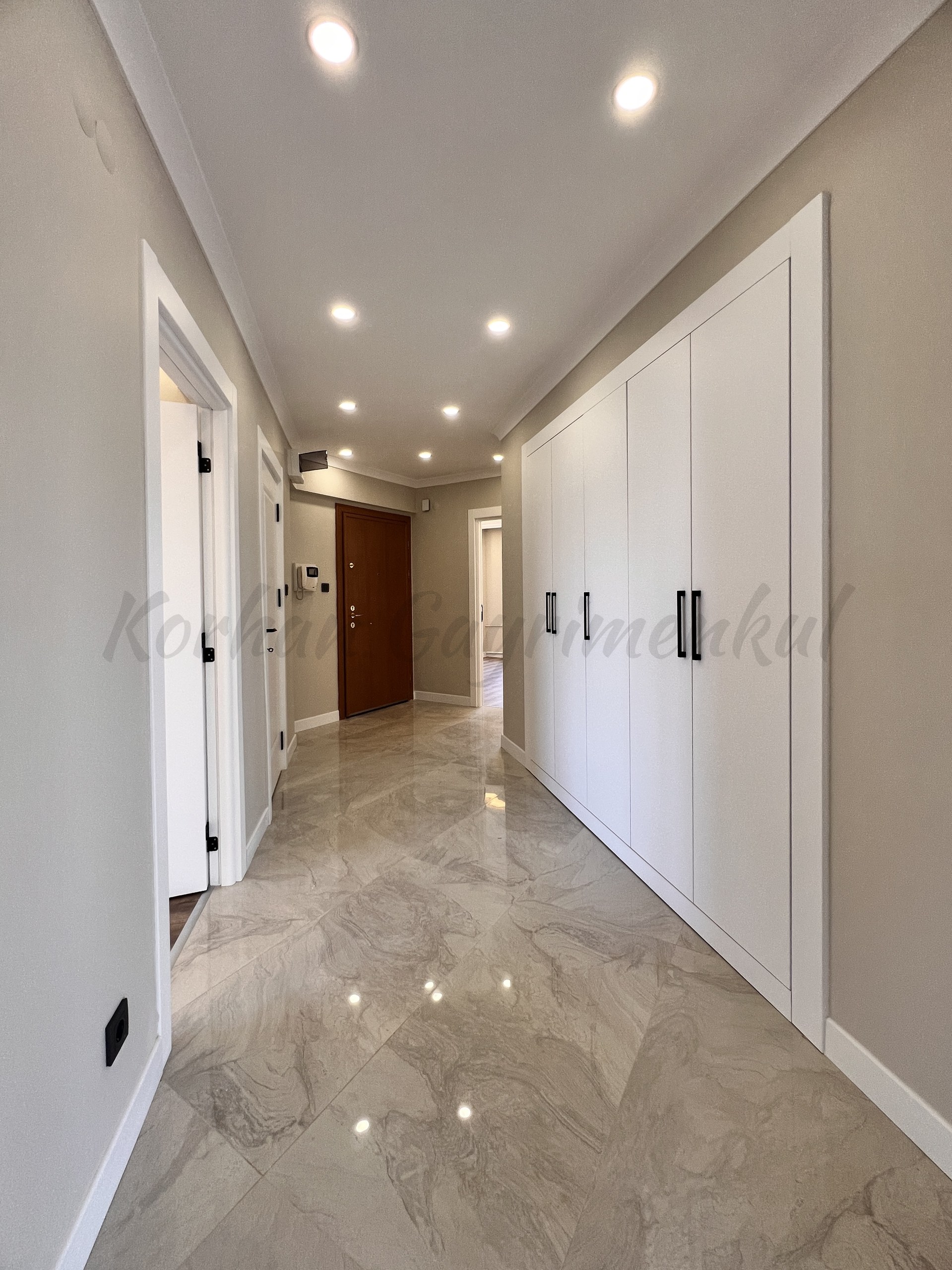 GÖZTEPE İSTASYON CADDESİ ÜZERİNDE 195M2 4+1