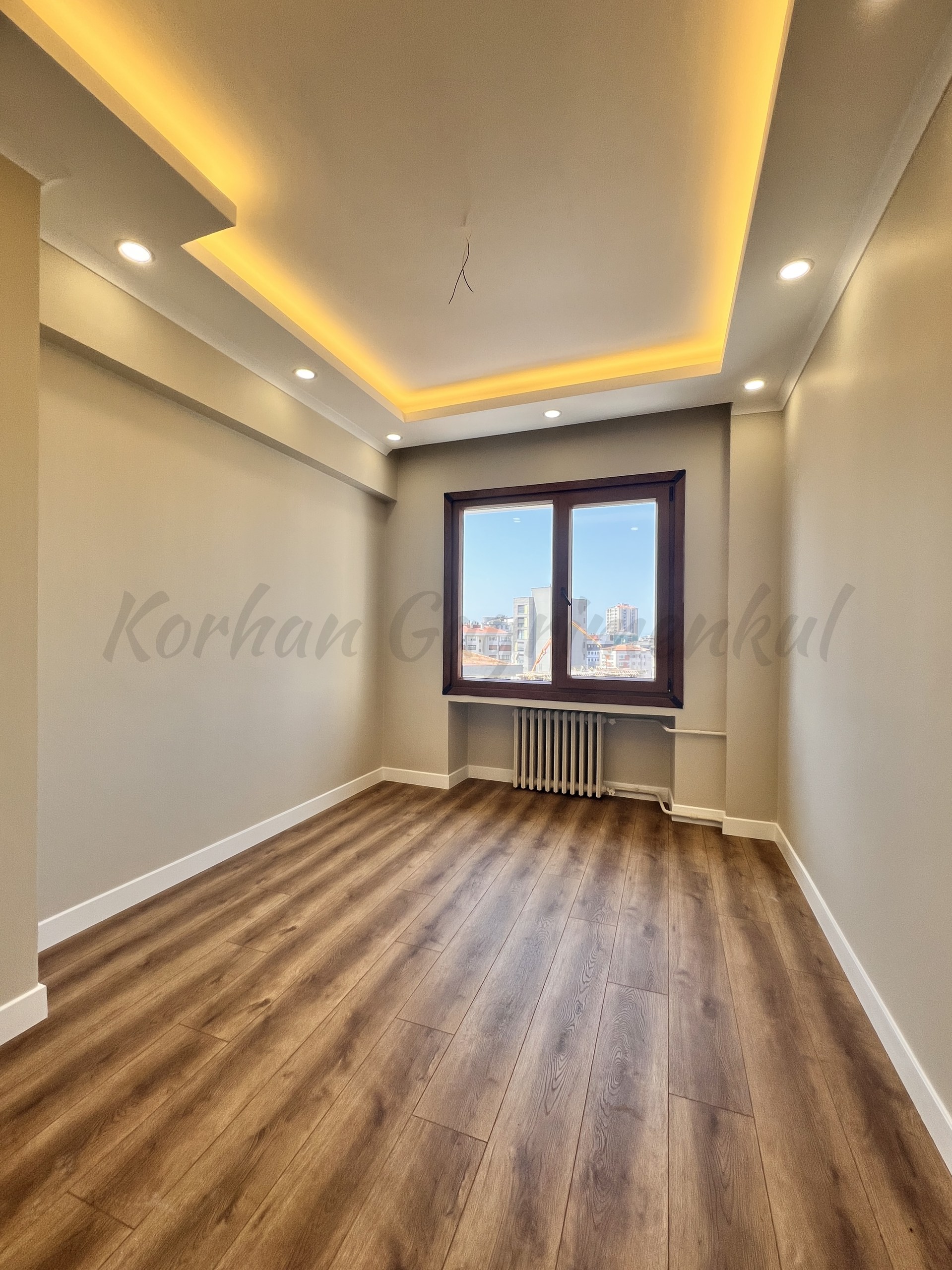 GÖZTEPE İSTASYON CADDESİ ÜZERİNDE 195M2 4+1