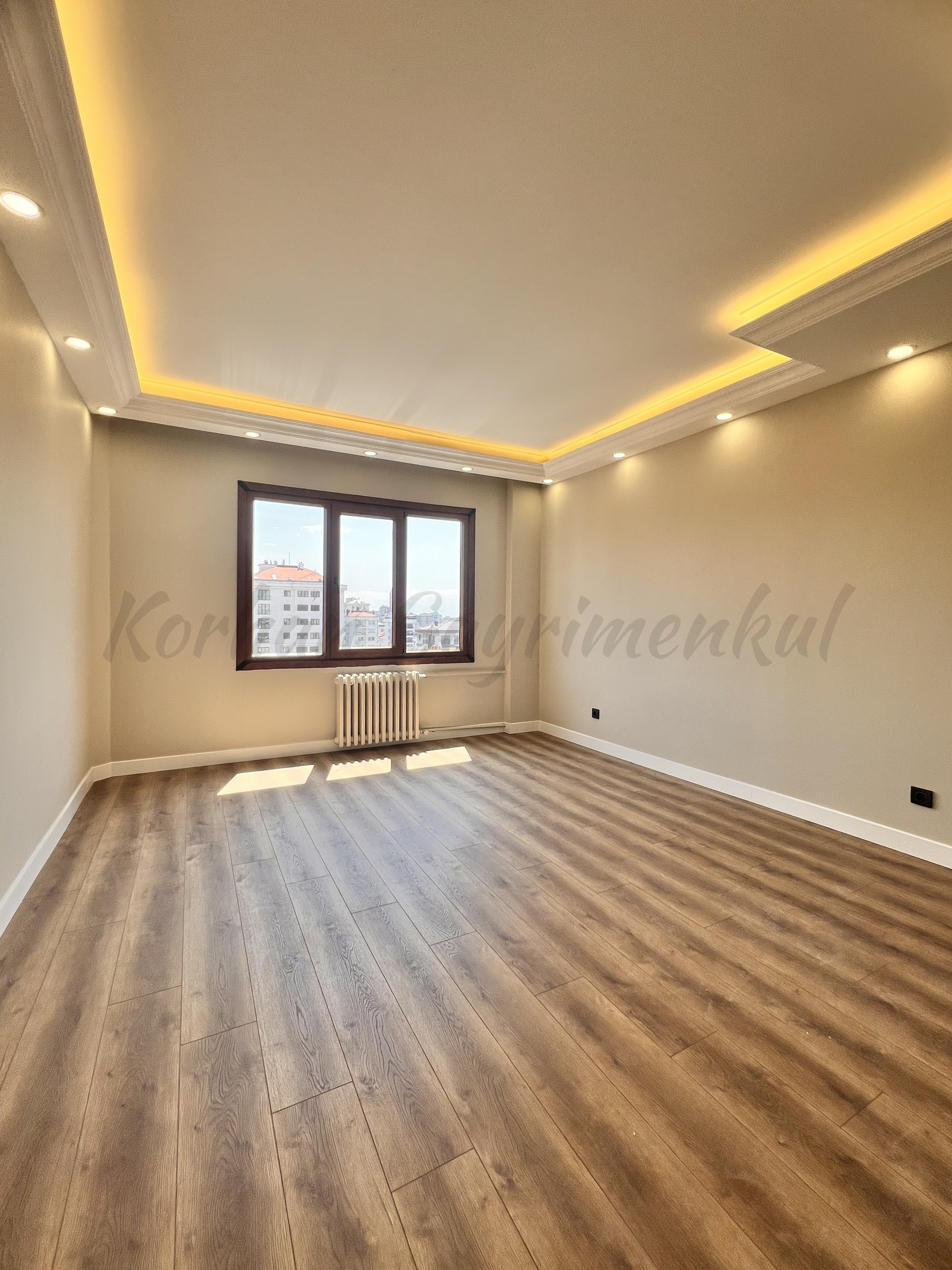 GÖZTEPE İSTASYON CADDESİ ÜZERİNDE 195M2 4+1