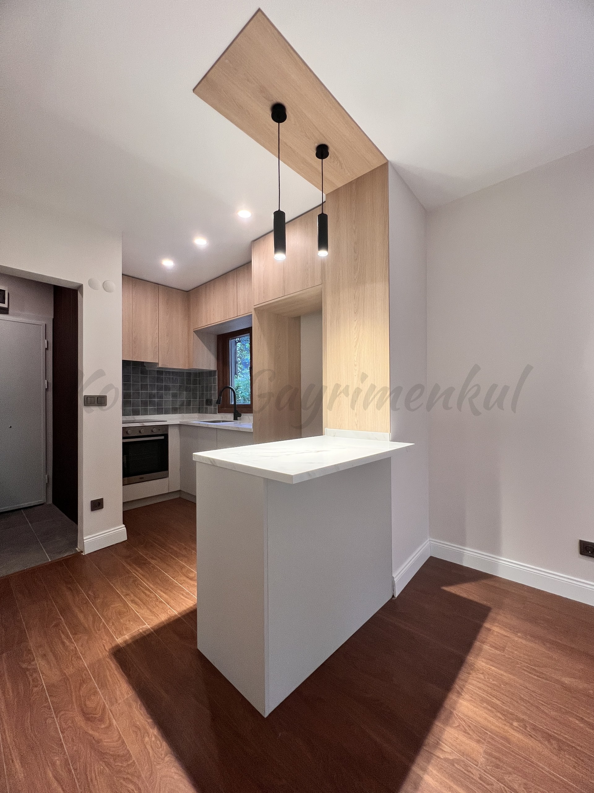 SUADİYE FERİDE GEÇİDİ'NİN SOKAĞINDA 105M2 3+1 YÜKSEK GİRİŞ