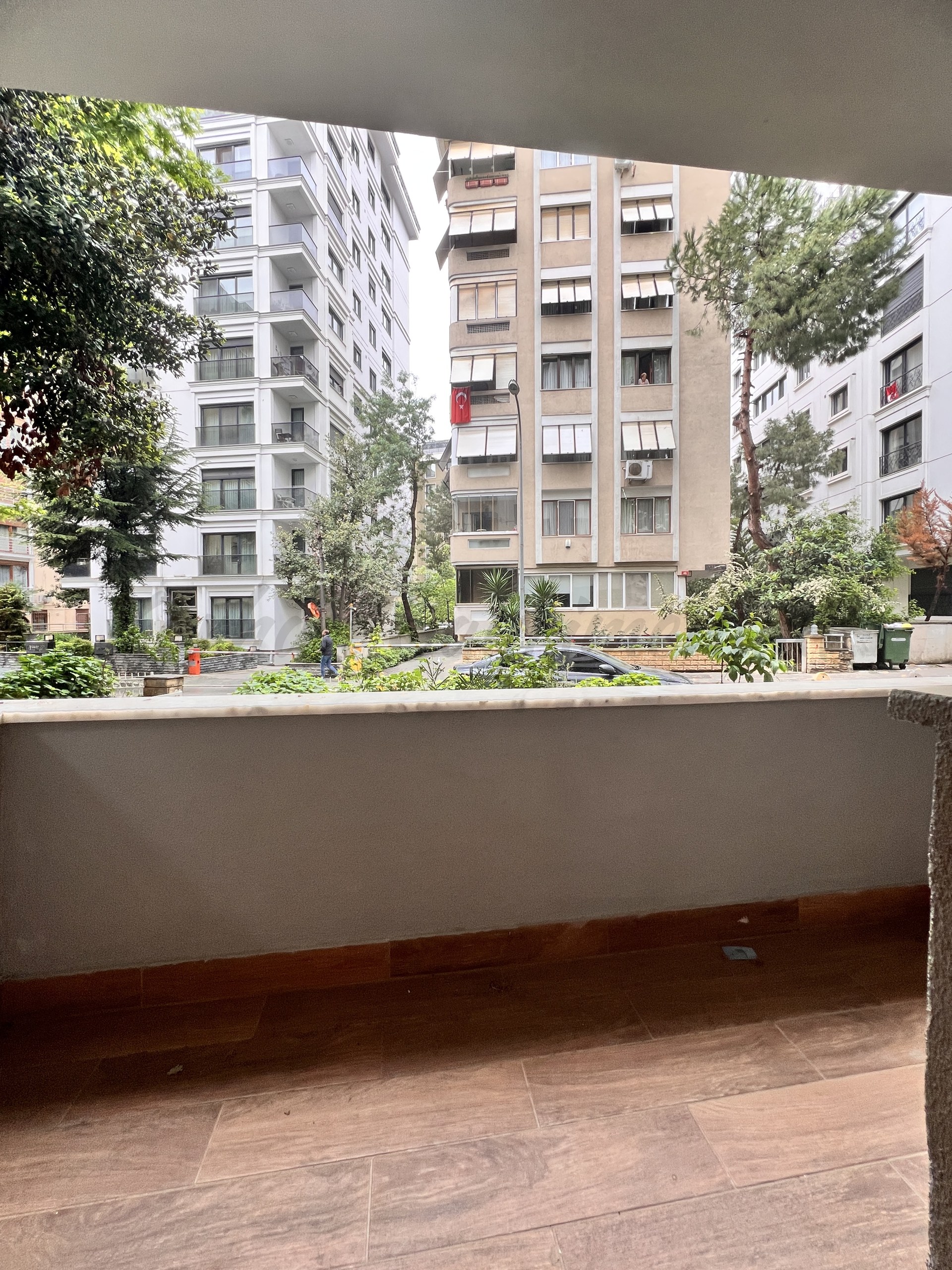 SUADİYE FERİDE GEÇİDİ'NİN SOKAĞINDA 105M2 3+1 YÜKSEK GİRİŞ
