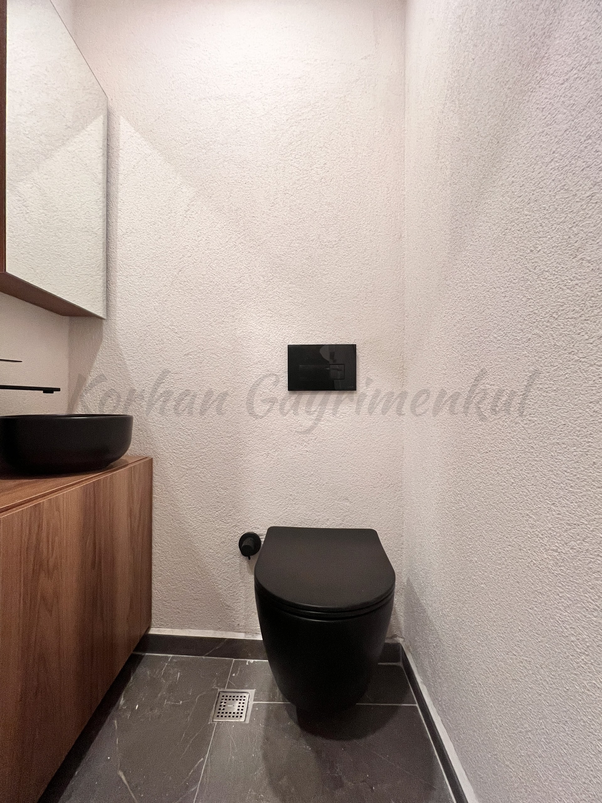 SUADİYE FERİDE GEÇİDİ'NİN SOKAĞINDA 105M2 3+1 YÜKSEK GİRİŞ
