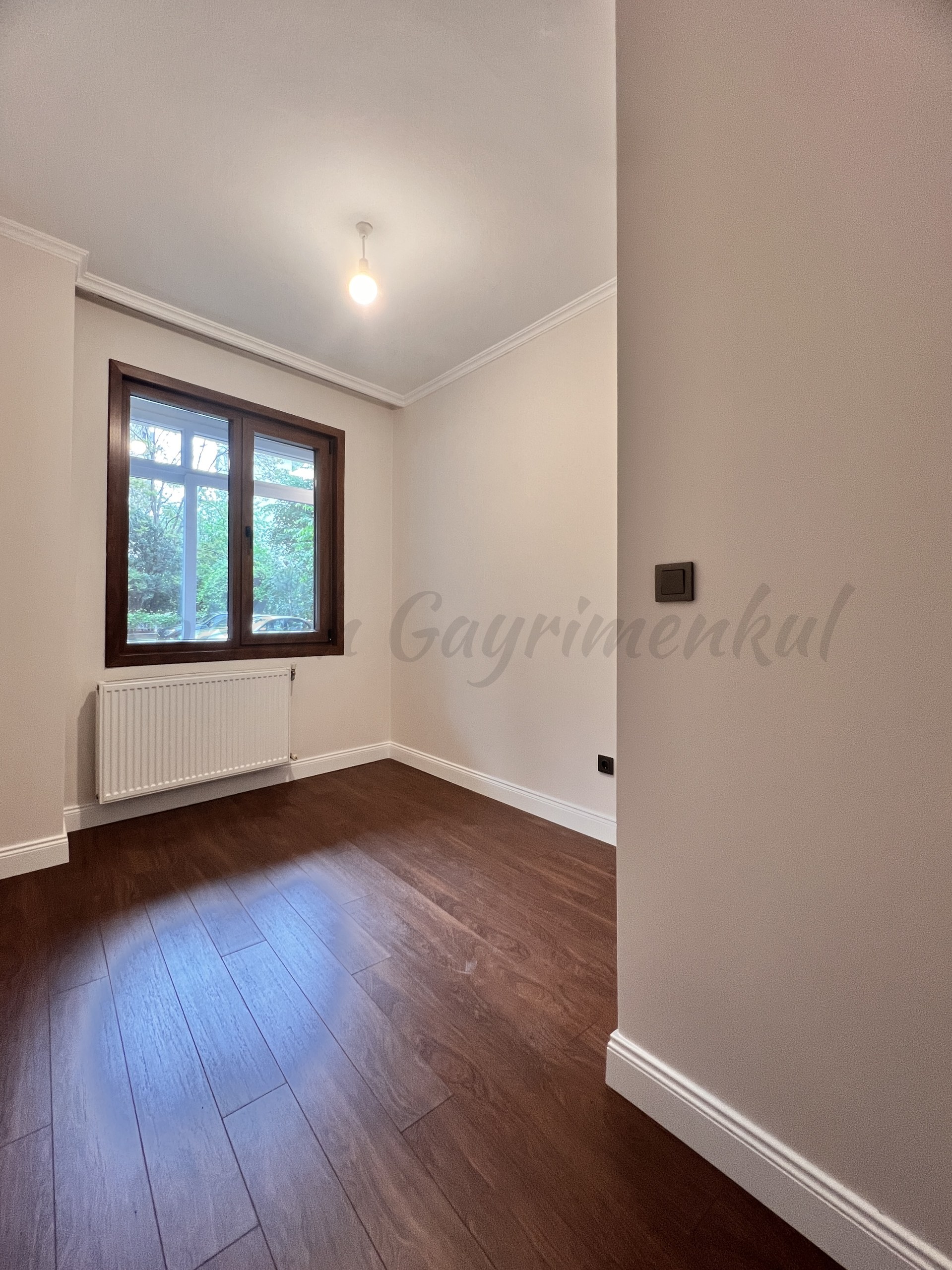 SUADİYE FERİDE GEÇİDİ'NİN SOKAĞINDA 105M2 3+1 YÜKSEK GİRİŞ