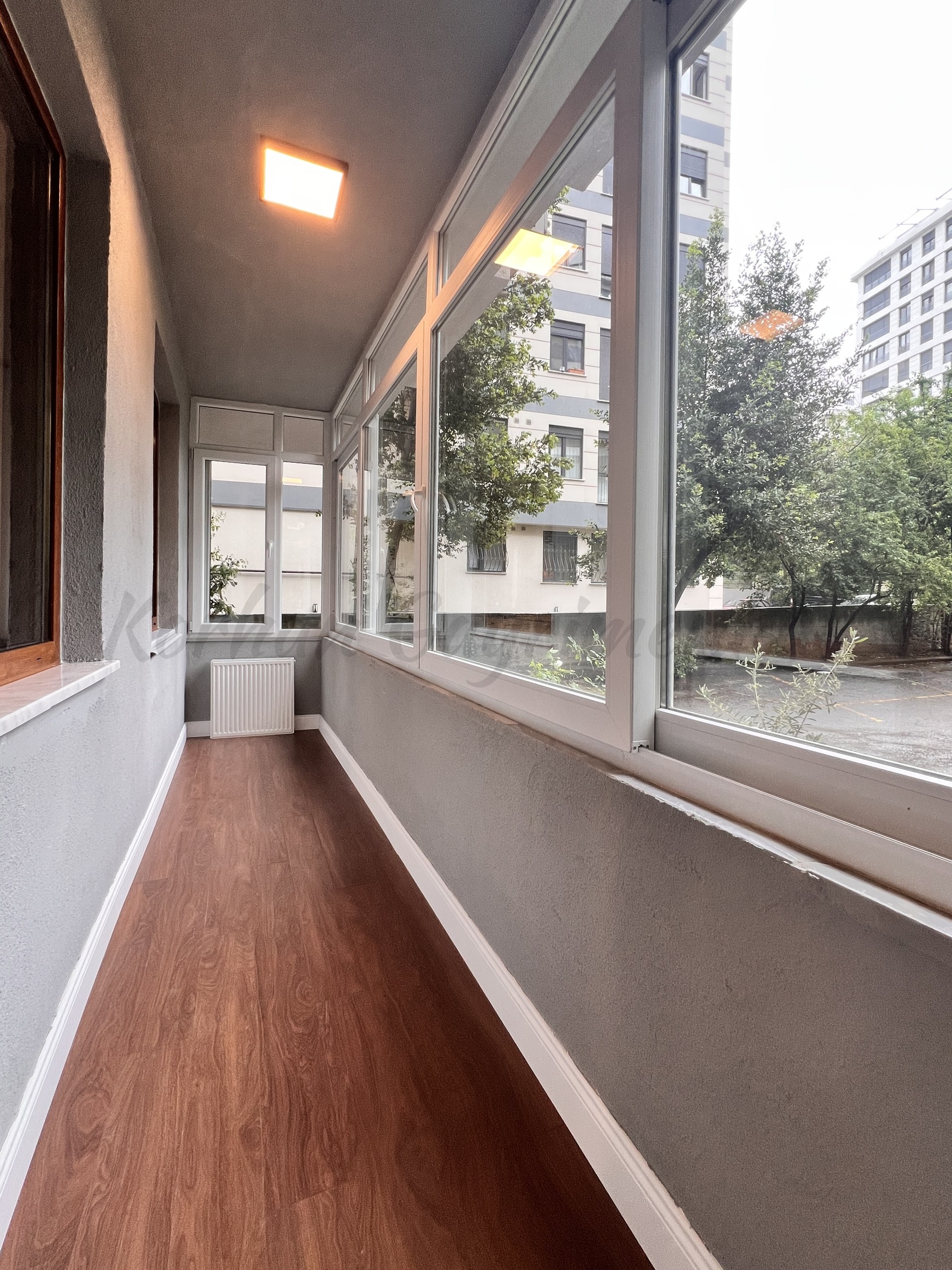 SUADİYE FERİDE GEÇİDİ'NİN SOKAĞINDA 105M2 3+1 YÜKSEK GİRİŞ