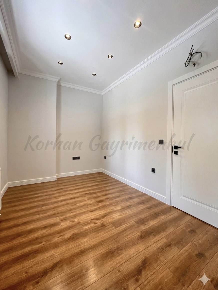 SUADİYE'DE MARMARAYA KOMŞU 75M2 2+1 YÜKSEK GİRİŞ