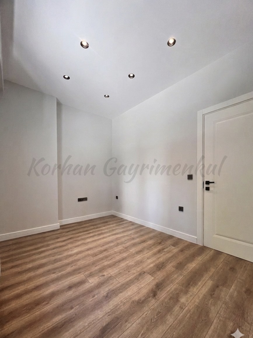 SUADİYE'DE MARMARAYA KOMŞU 75M2 2+1 YÜKSEK GİRİŞ