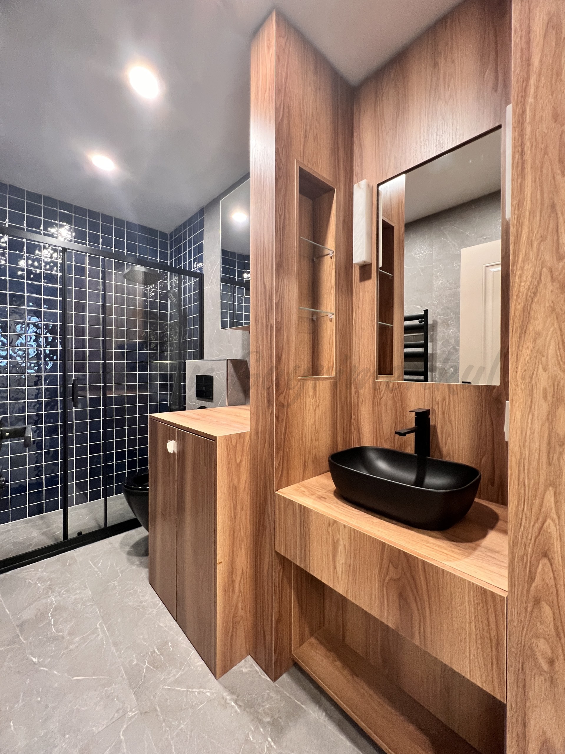 CADDEBOSTAN ÖMERPAŞA CADDESİNE 7. BİNADA EBEVEYN BANYOLU  80M2NET 3+1