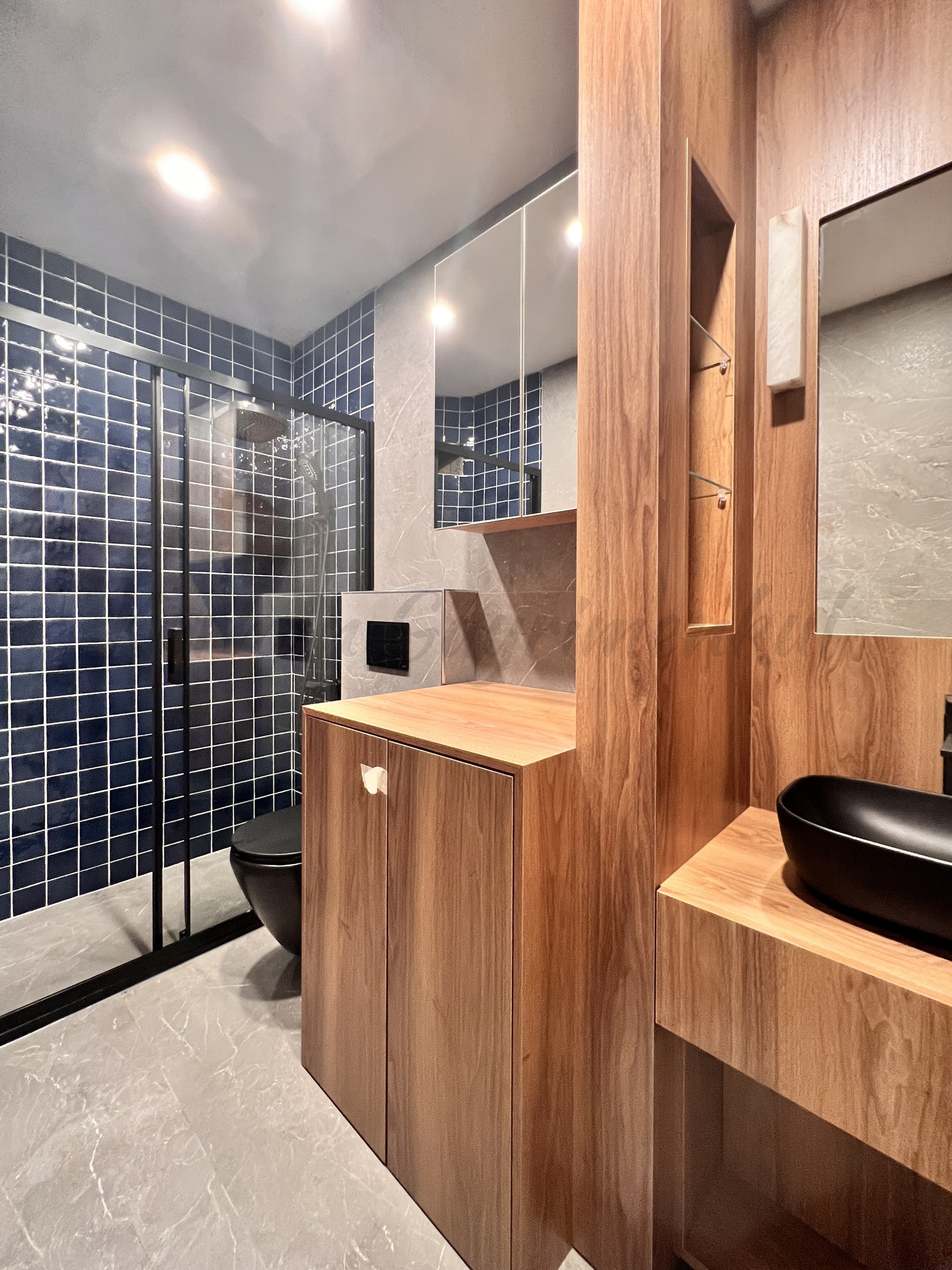 CADDEBOSTAN ÖMERPAŞA CADDESİNE 7. BİNADA EBEVEYN BANYOLU  80M2NET 3+1