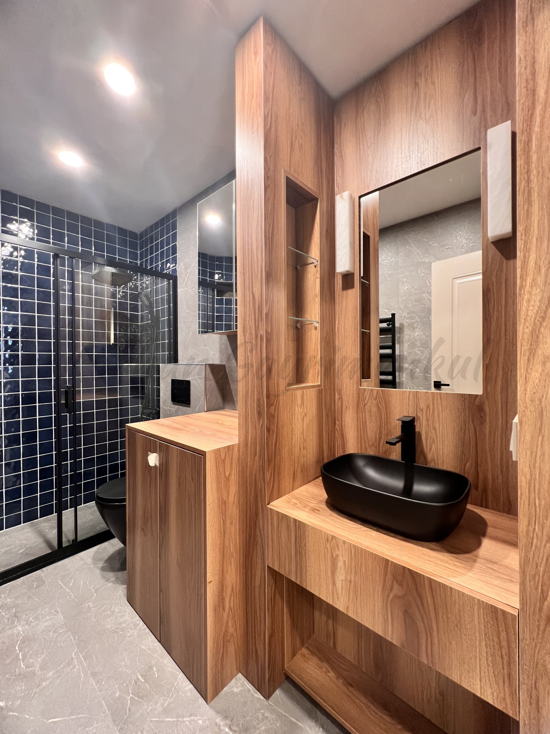 CADDEBOSTAN ÖMERPAŞA CADDESİNE 7. BİNADA EBEVEYN BANYOLU  80M2NET 3+1