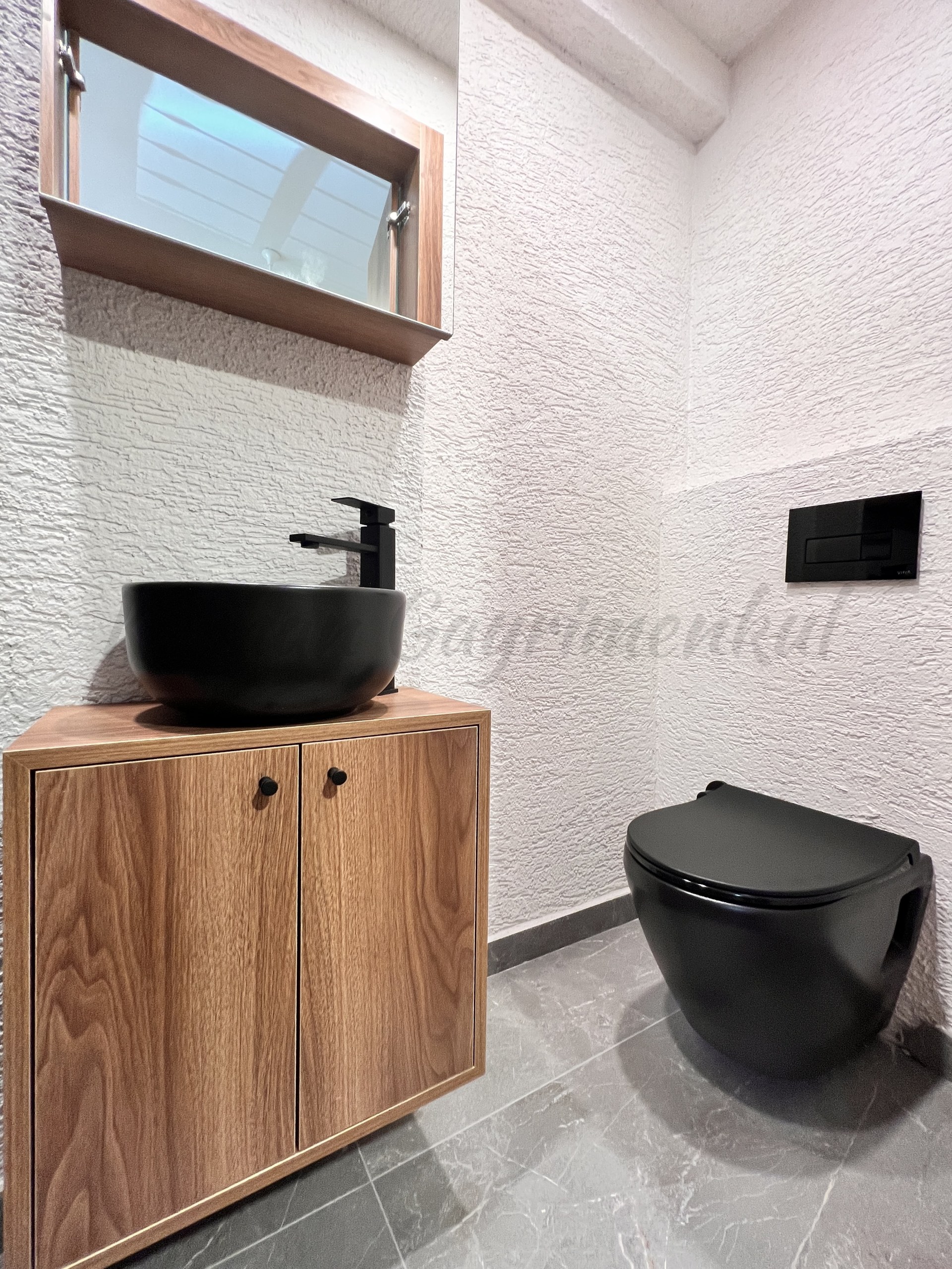CADDEBOSTAN ÖMERPAŞA CADDESİNE 7. BİNADA EBEVEYN BANYOLU  80M2NET 3+1
