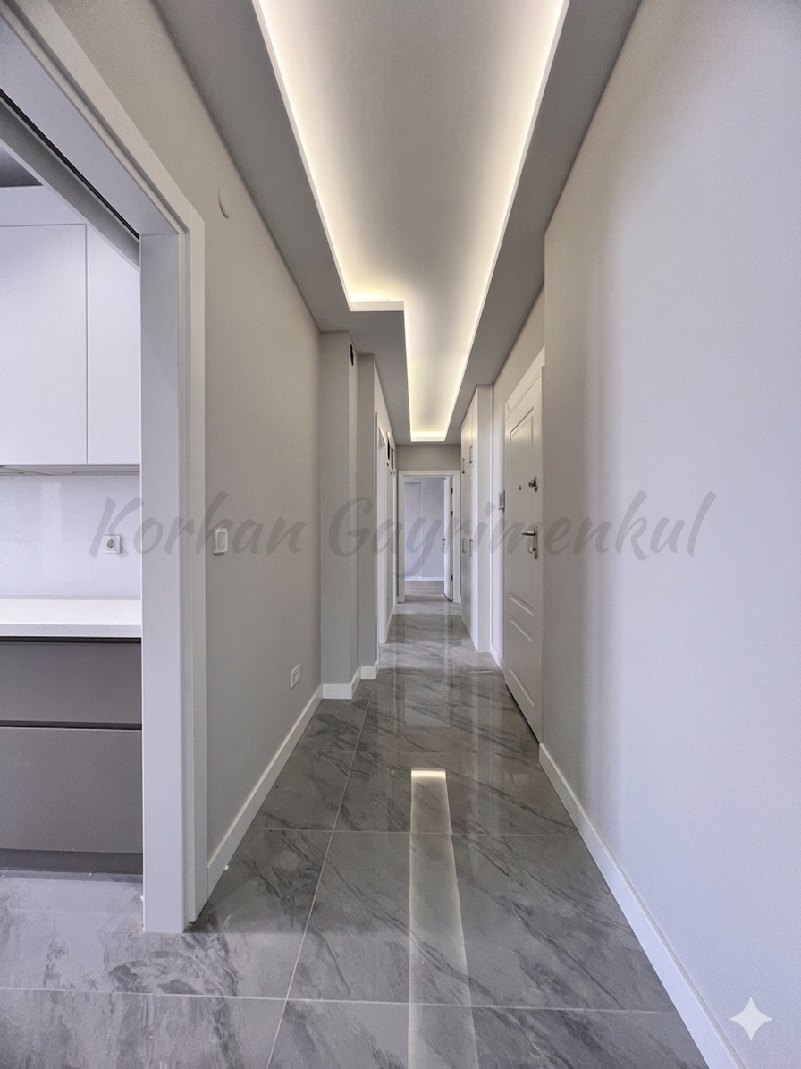 CADDEBOSTAN ÖMERPAŞADA 2024 YAPIMI 115M2 NET 3+1 KATTA TEK BALKONLU EBEVEYNLİ