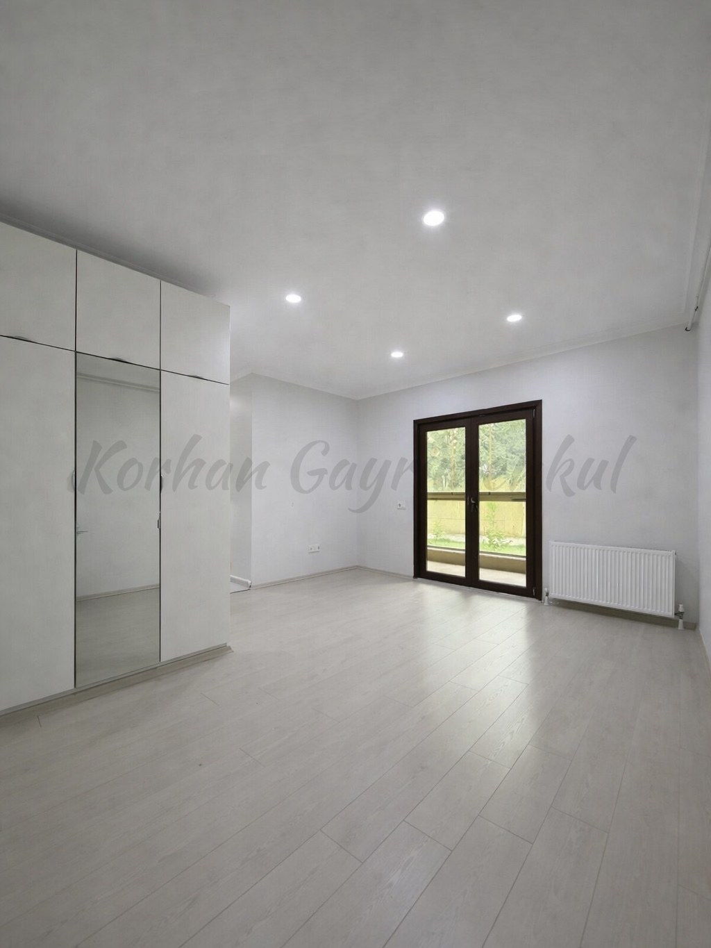 ŞENESENEVLER'İN ENGÜZEL SOKAĞINDA EBEVEYN BANYOLU 75M2 NET 2+1