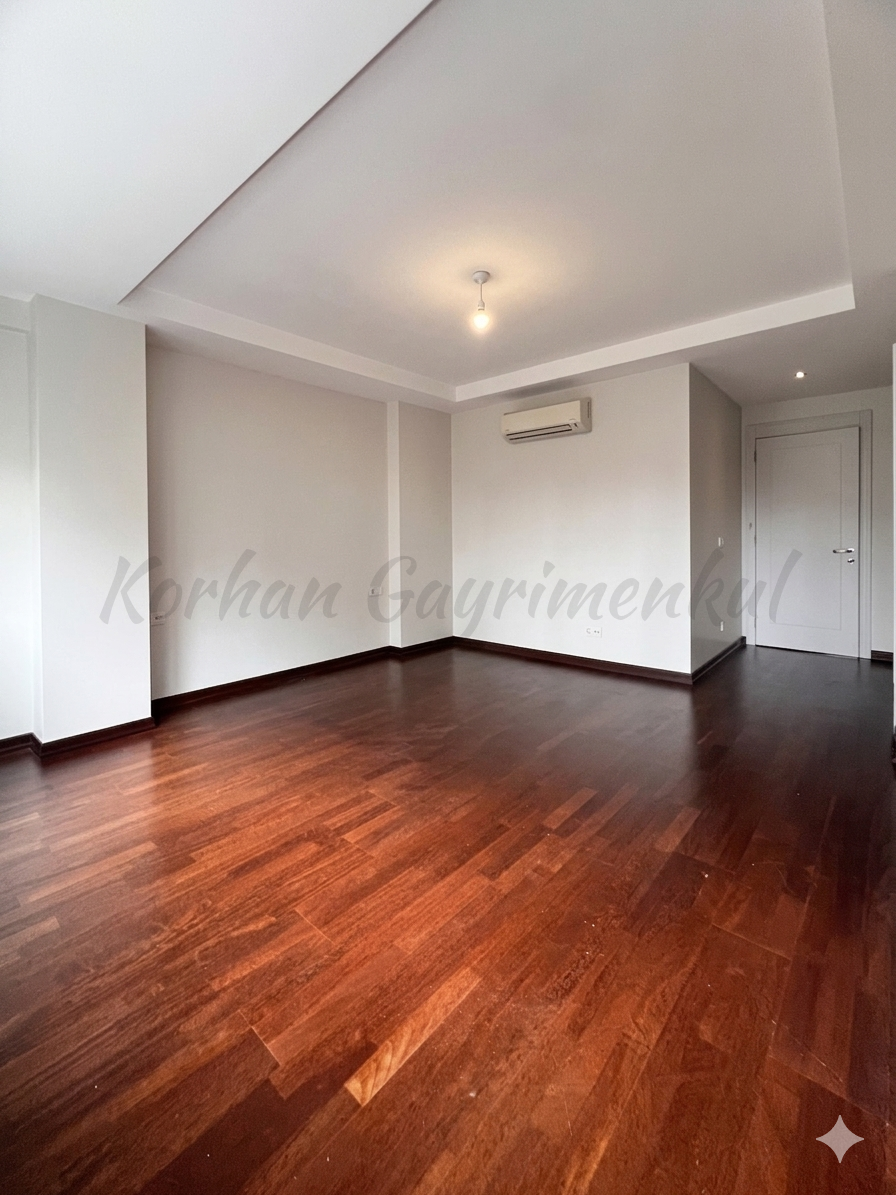 SUADİYE BOSTANCI SINIRINDA 125m2 NET 3+1 BALKONLU EBEVEYNLİ GİYİNME ODALI 10 YILLIK