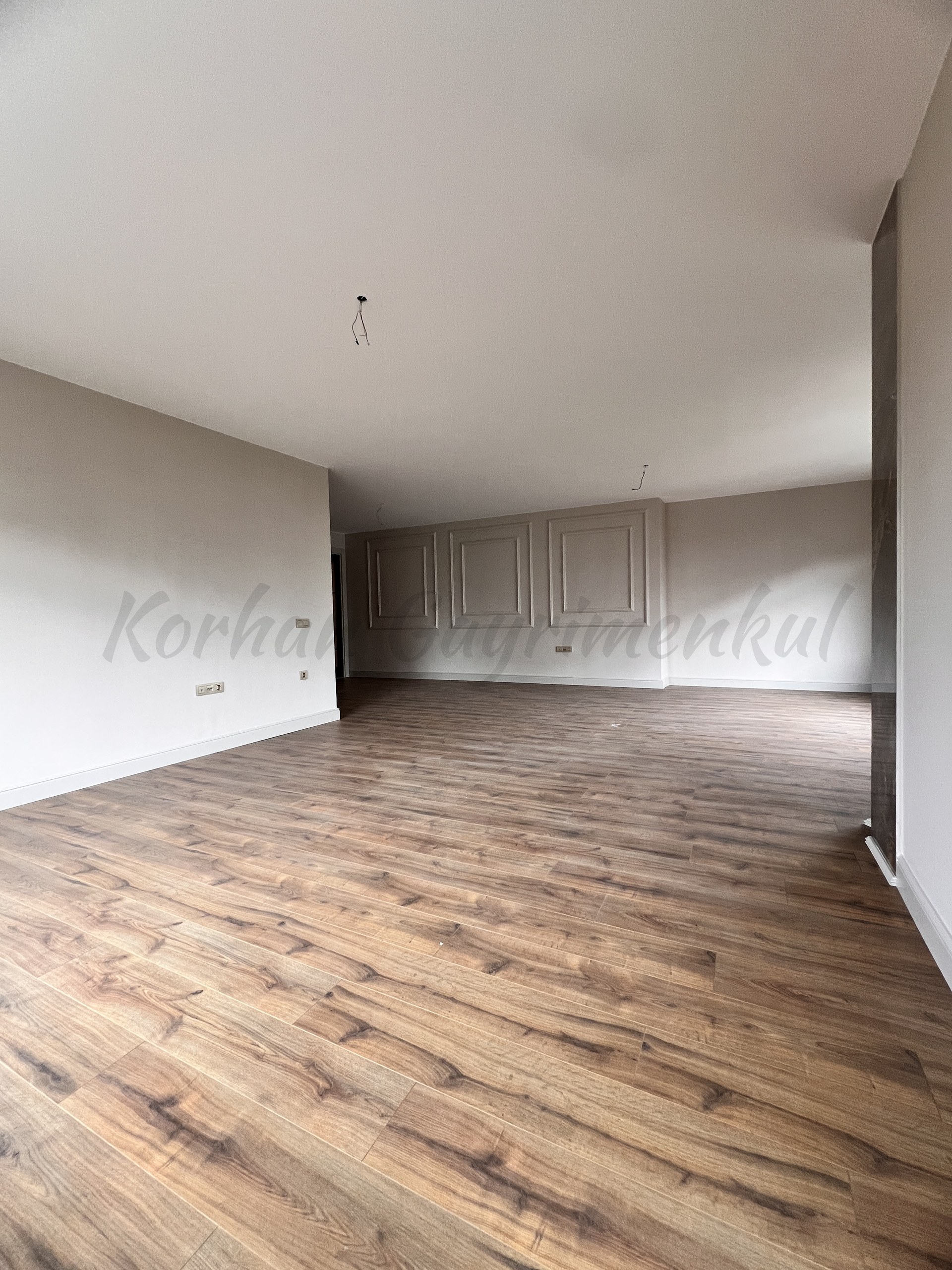 KOZYATAĞININ İKON SİTESİ IŞIKLAR 1 DE 170m2 NET 3+1 ÖZEL DEKORLU