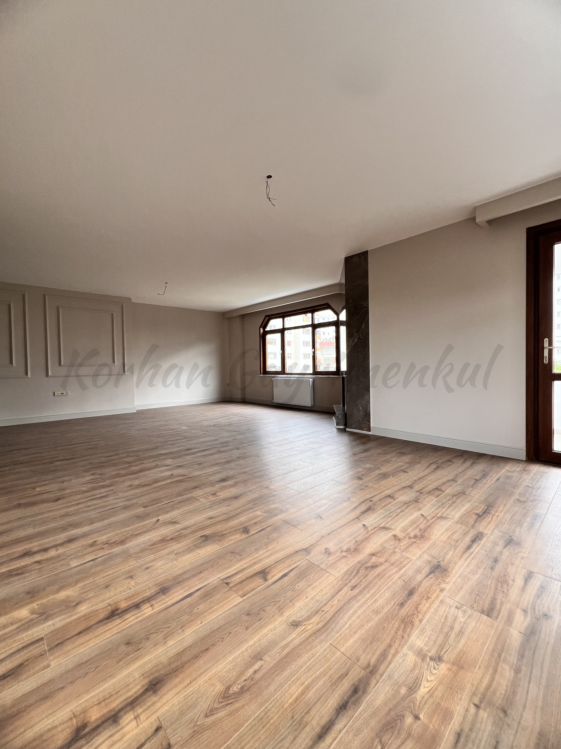 KOZYATAĞININ İKON SİTESİ IŞIKLAR 1 DE 170m2 NET 3+1 ÖZEL DEKORLU