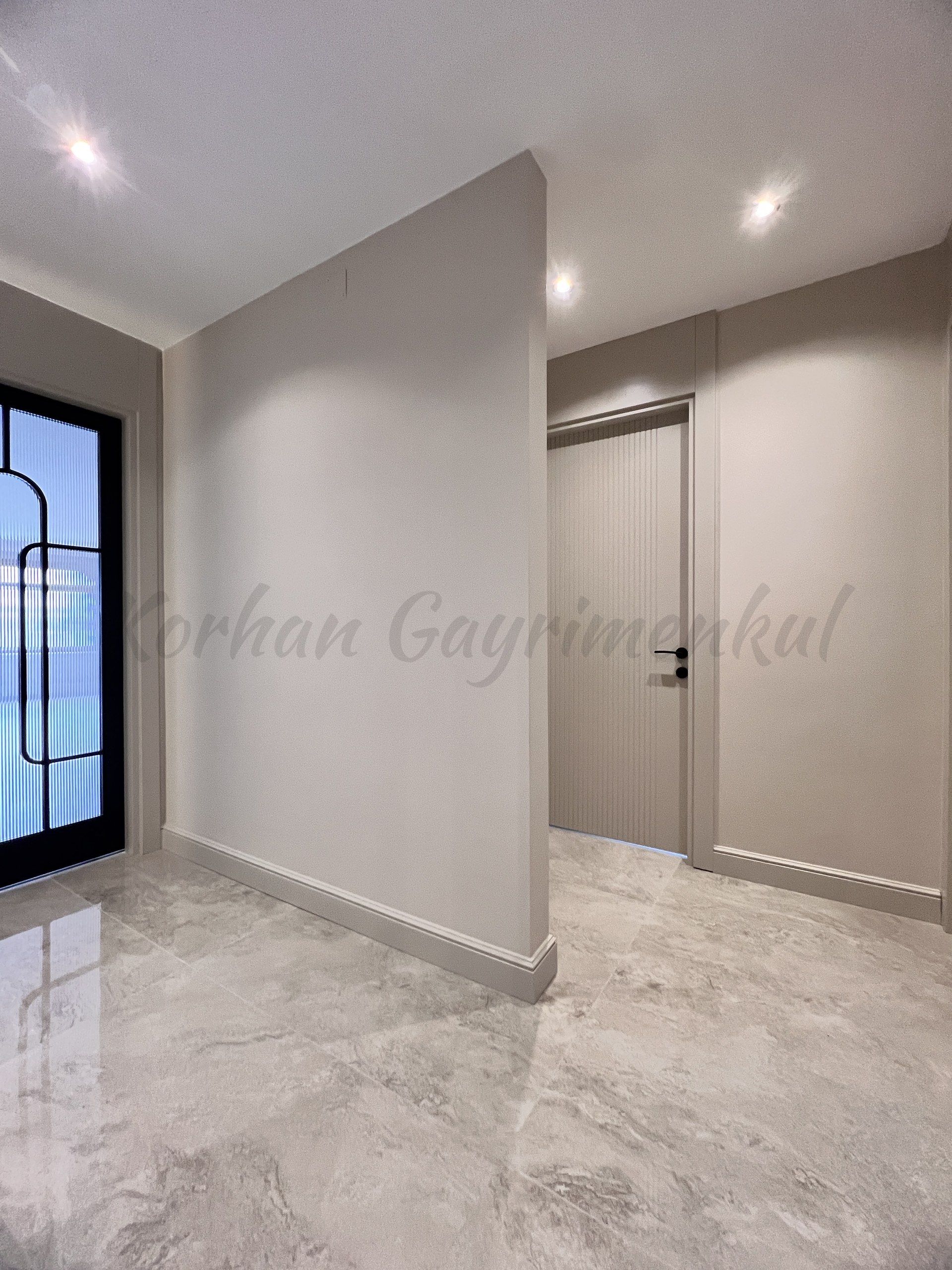 KOZYATAĞININ İKON SİTESİ IŞIKLAR 1 DE 170m2 NET 3+1 ÖZEL DEKORLU