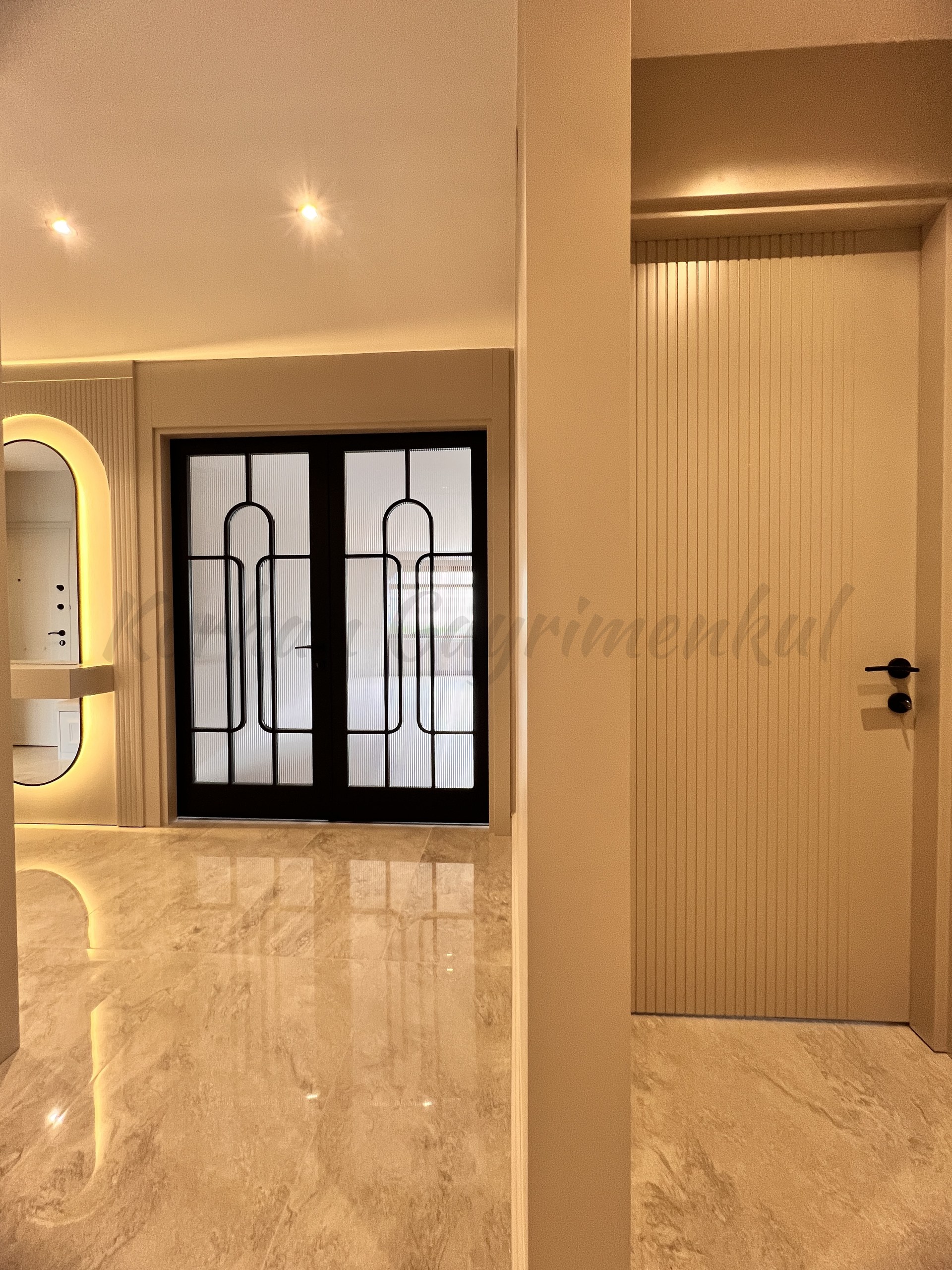 KOZYATAĞININ İKON SİTESİ IŞIKLAR 1 DE 170m2 NET 3+1 ÖZEL DEKORLU