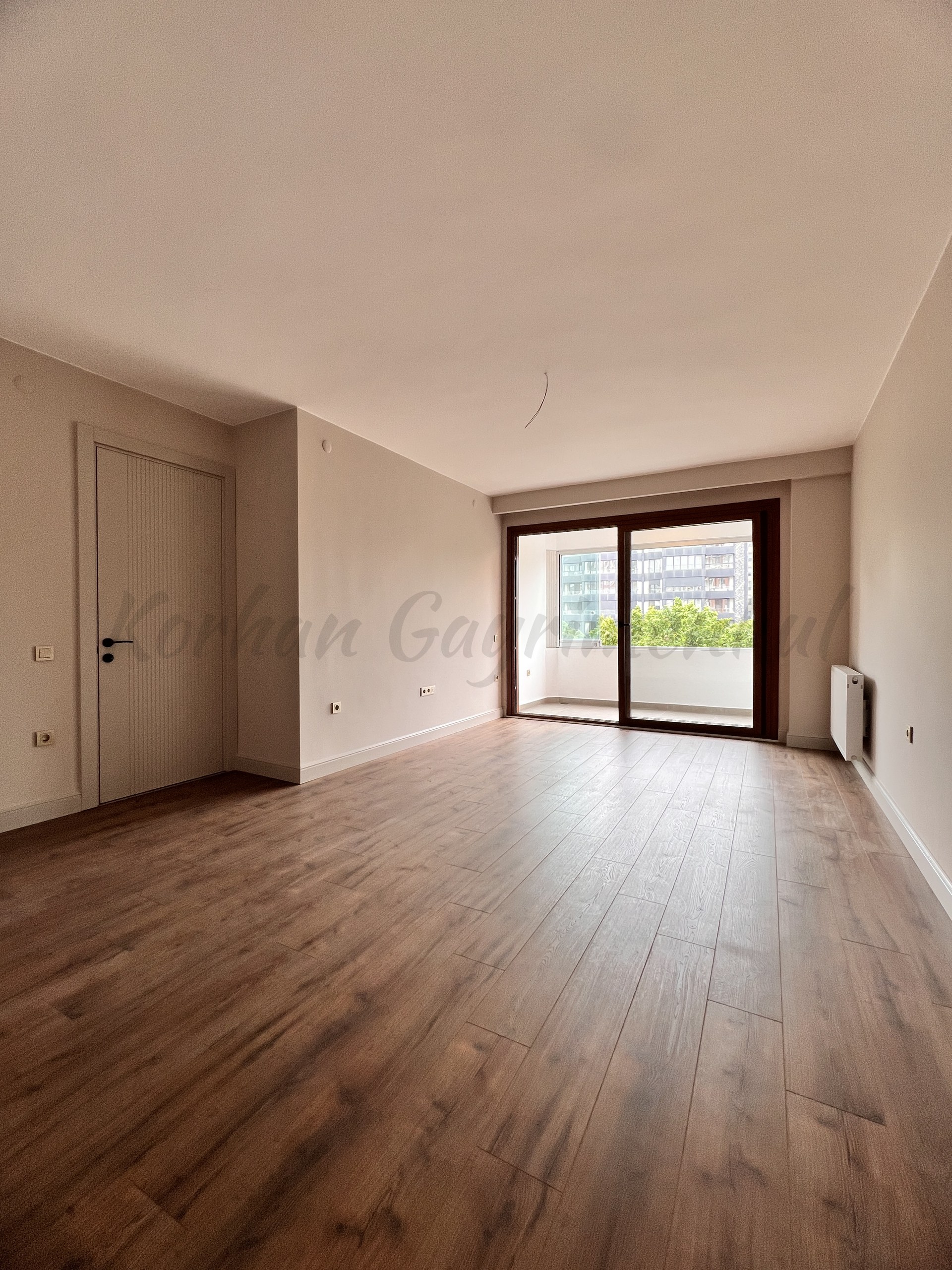 KOZYATAĞININ İKON SİTESİ IŞIKLAR 1 DE 170m2 NET 3+1 ÖZEL DEKORLU