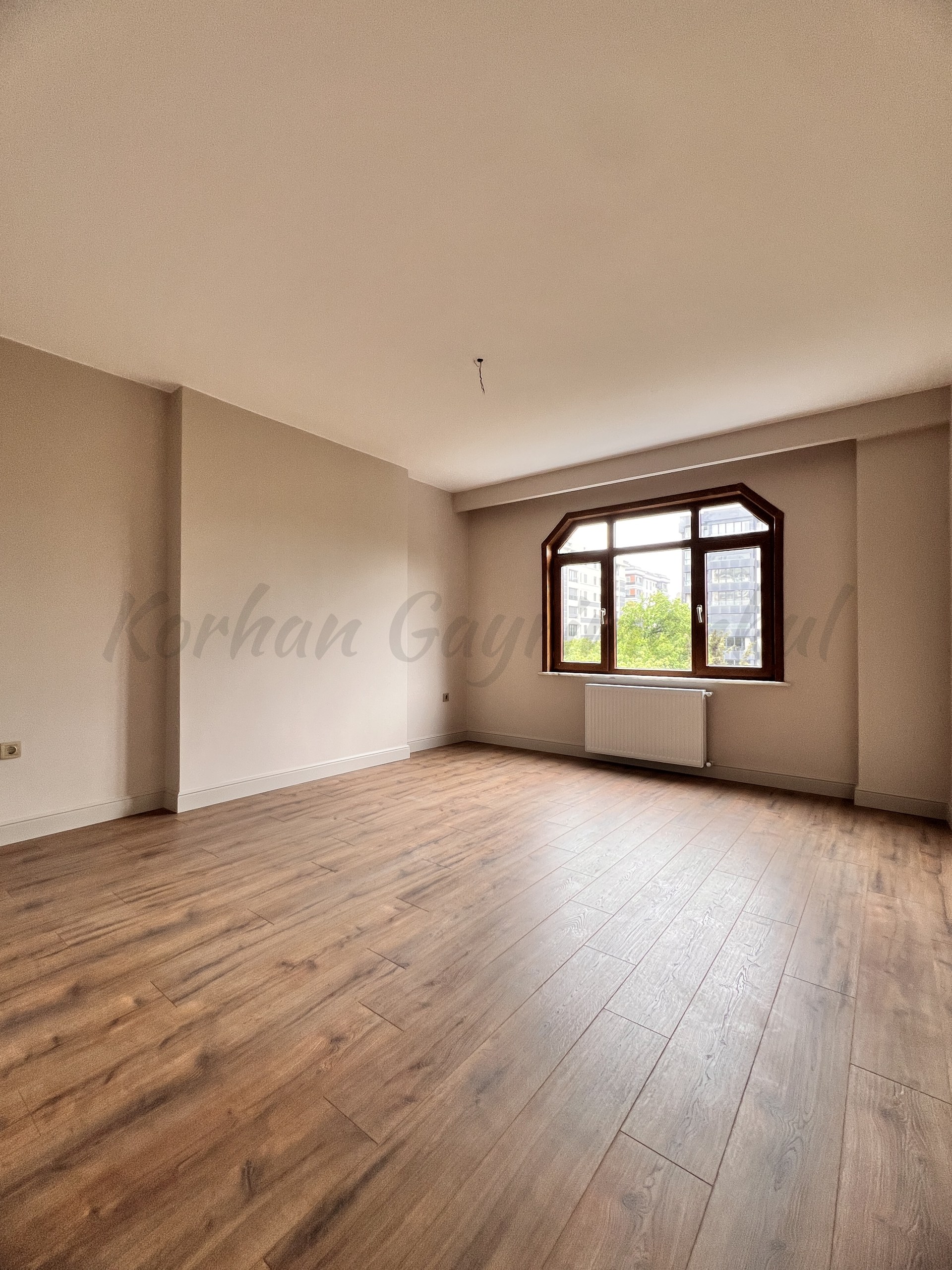 KOZYATAĞININ İKON SİTESİ IŞIKLAR 1 DE 170m2 NET 3+1 ÖZEL DEKORLU