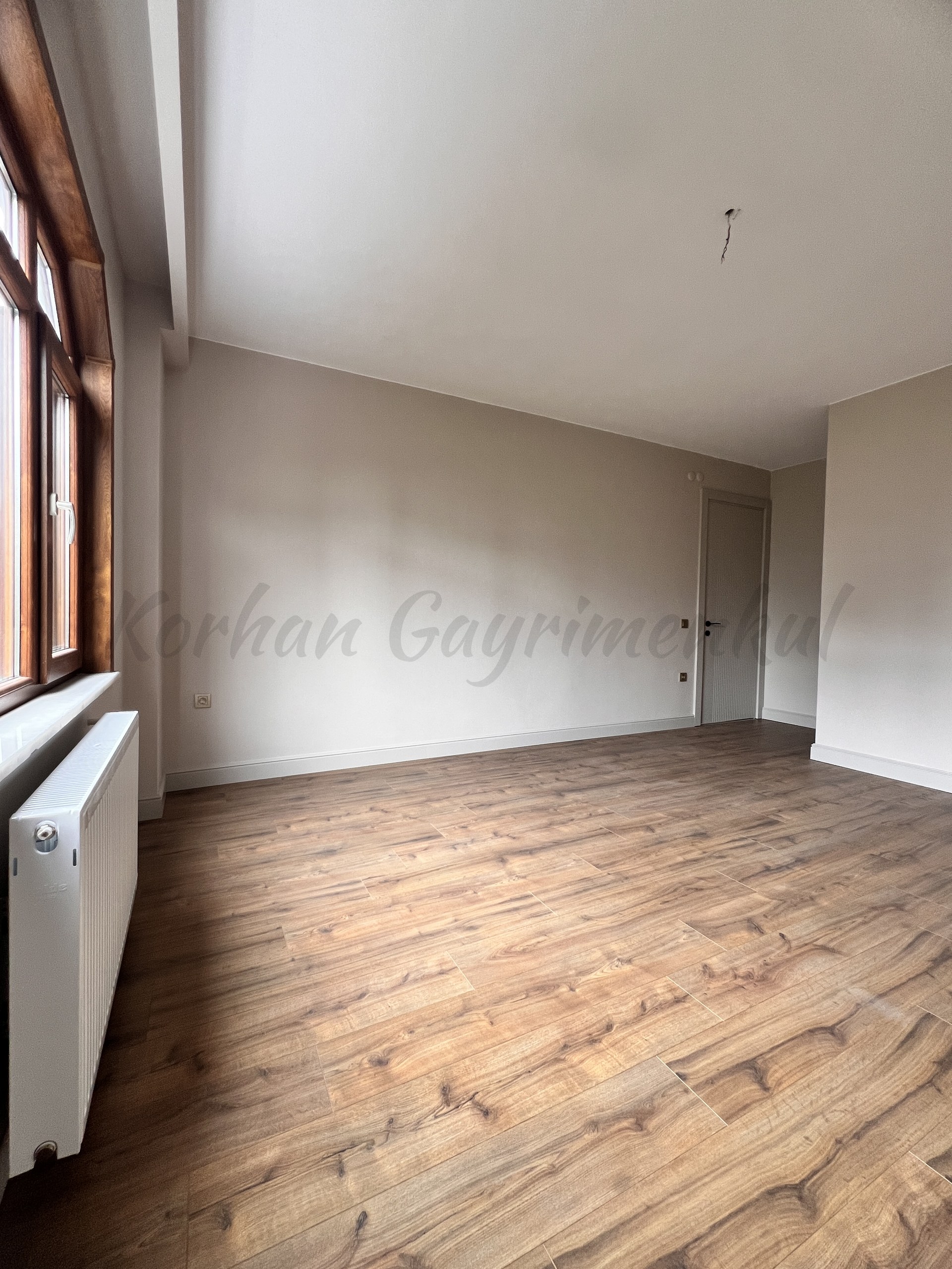 KOZYATAĞININ İKON SİTESİ IŞIKLAR 1 DE 170m2 NET 3+1 ÖZEL DEKORLU