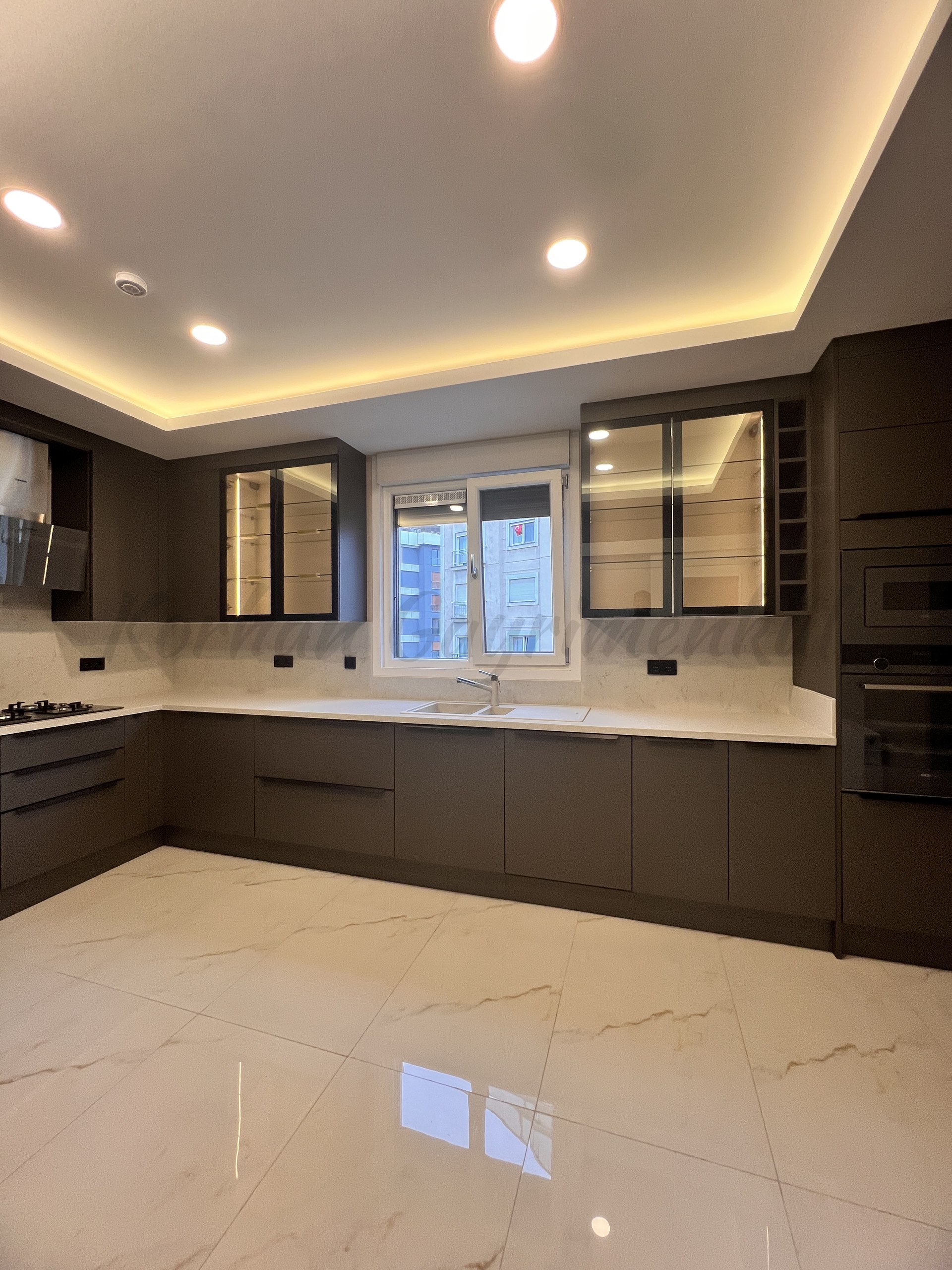 SUADİYENİN TAM ŞAŞKINBAKKAL SINIRINDA ANATOLYA’YA YAKIN 180m2 BRÜT 145m2 NET 4+1 SIFIR