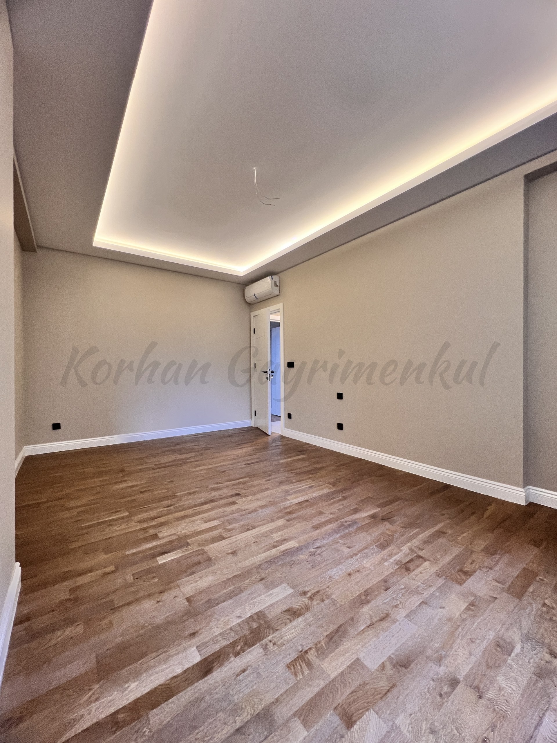 SUADİYENİN TAM ŞAŞKINBAKKAL SINIRINDA ANATOLYA’YA YAKIN 180m2 BRÜT 145m2 NET 4+1 SIFIR
