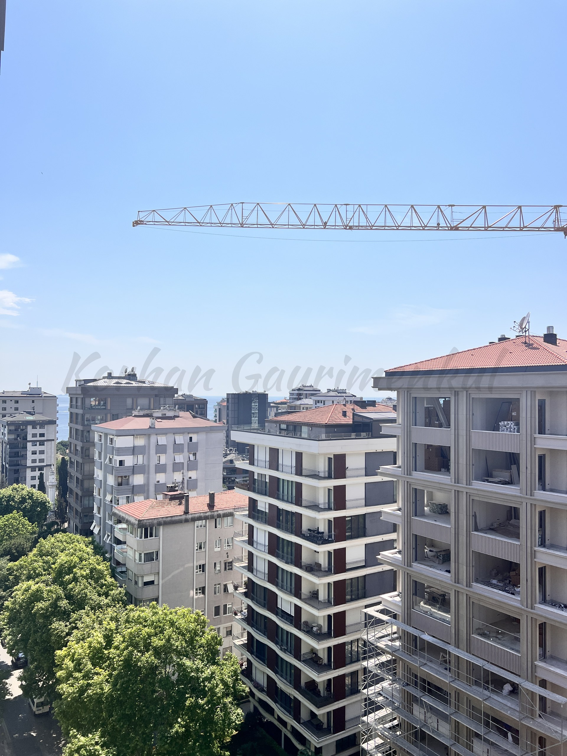 ERENKÖY ETHEMEFENDİ BAĞDAT’A KOMŞU BALKONDAN DENİZ GÖRÜR 165m2 BRÜT 135m2 NET 4+1