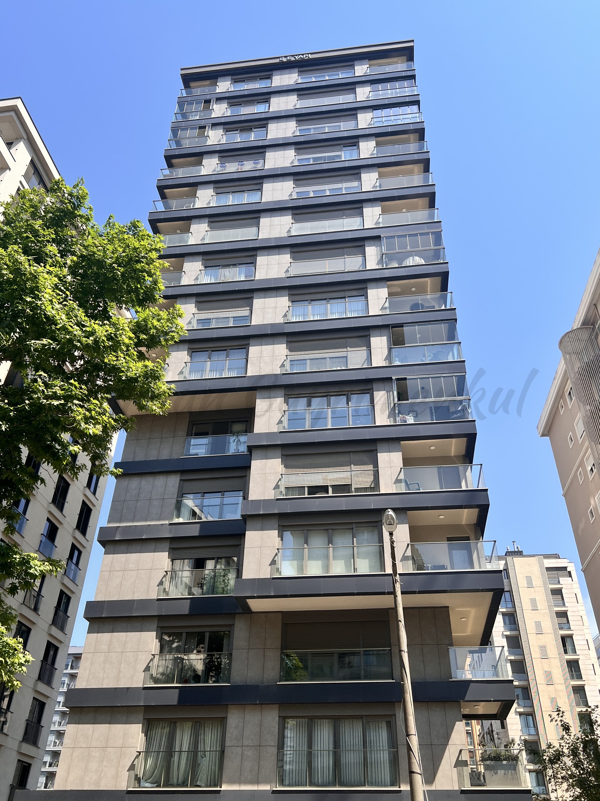 ERENKÖY ETHEMEFENDİ BAĞDAT’A KOMŞU BALKONDAN DENİZ GÖRÜR 165m2 BRÜT 135m2 NET 4+1