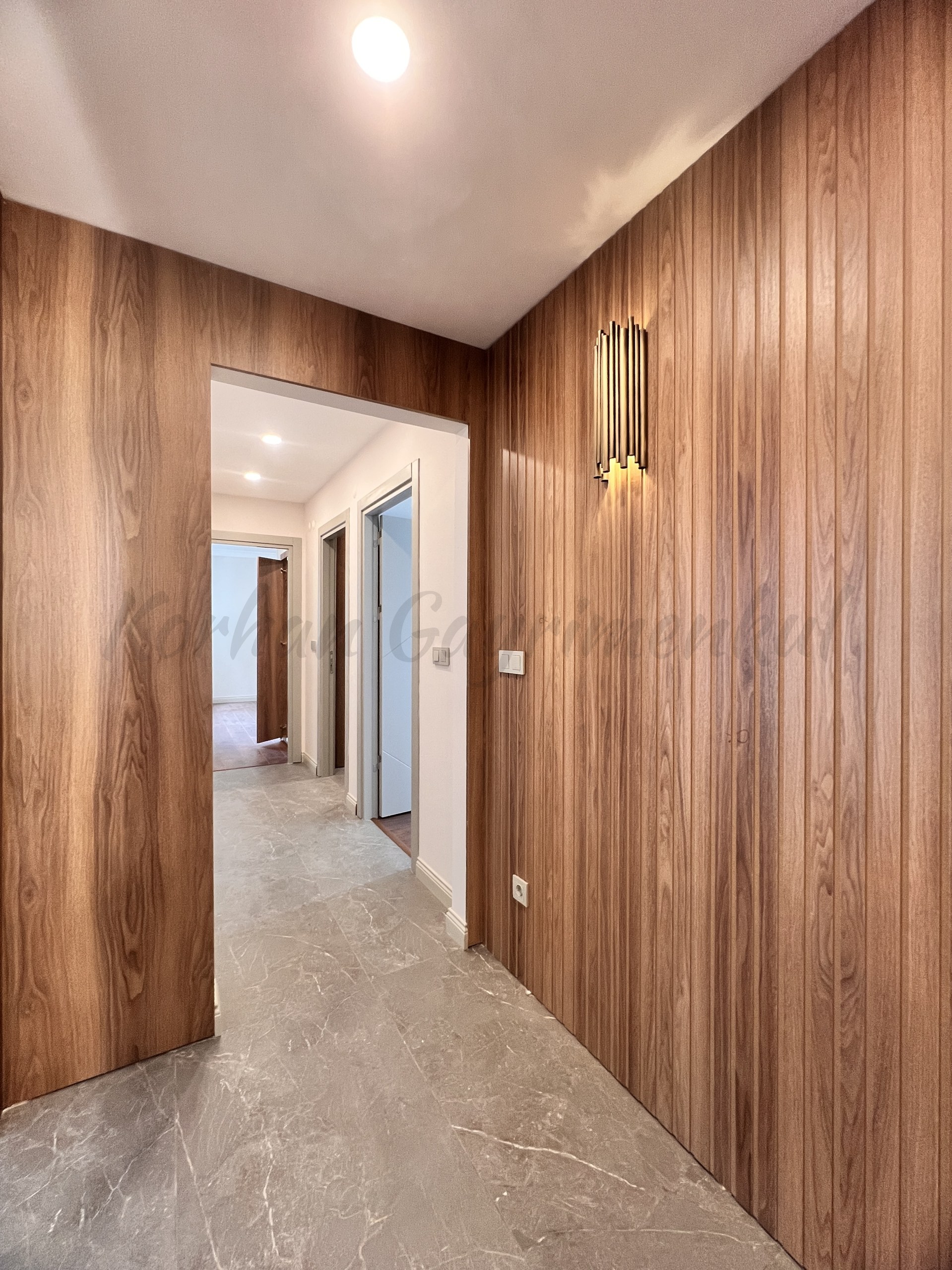 SUADİYE FERİDE GEÇİDİ SOKAĞINDA 7 YILLIK BİNADA 130m2 3+1 EBEVEYNLİ SÜPERLÜX
