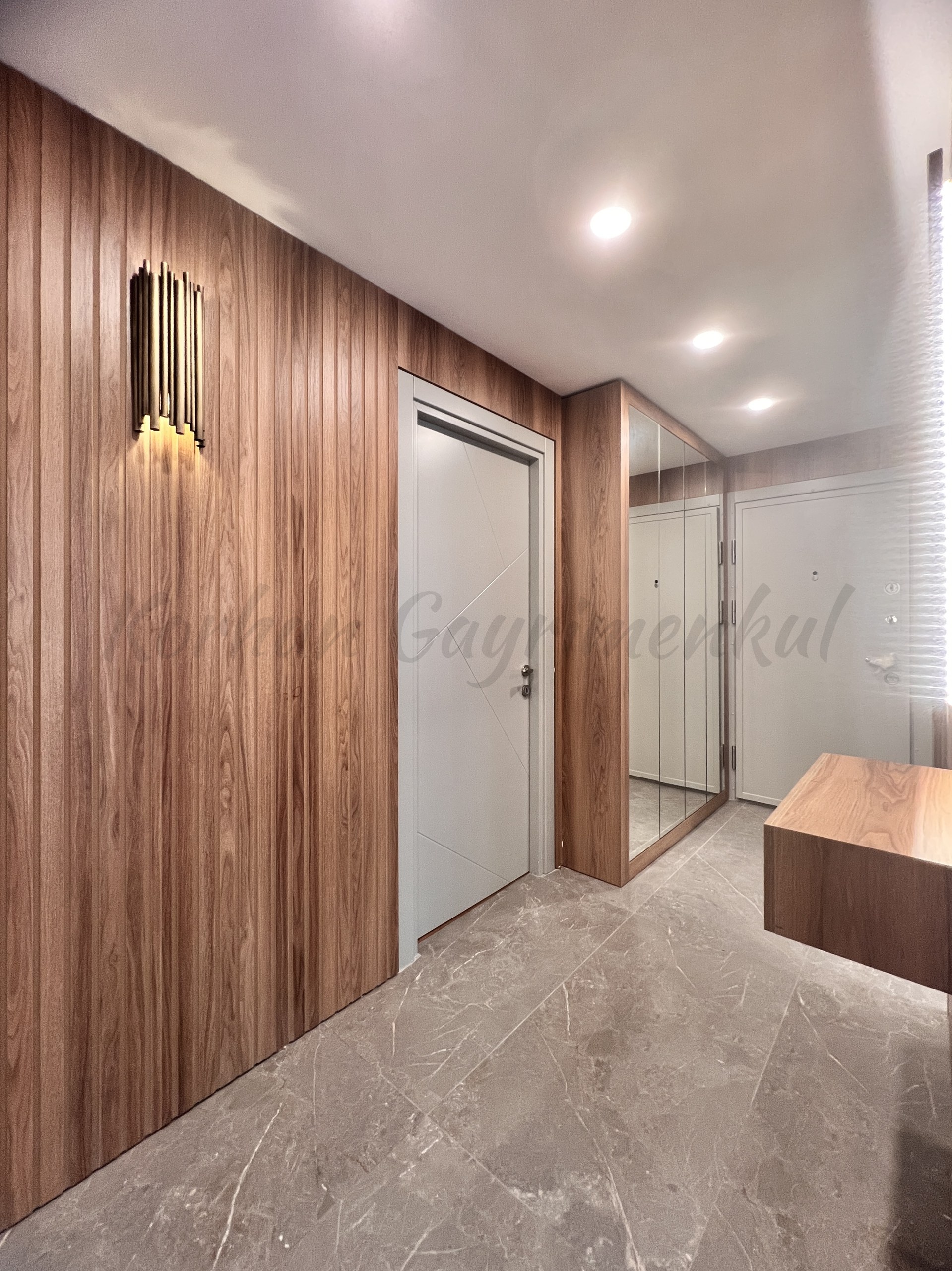 SUADİYE FERİDE GEÇİDİ SOKAĞINDA 7 YILLIK BİNADA 130m2 3+1 EBEVEYNLİ SÜPERLÜX
