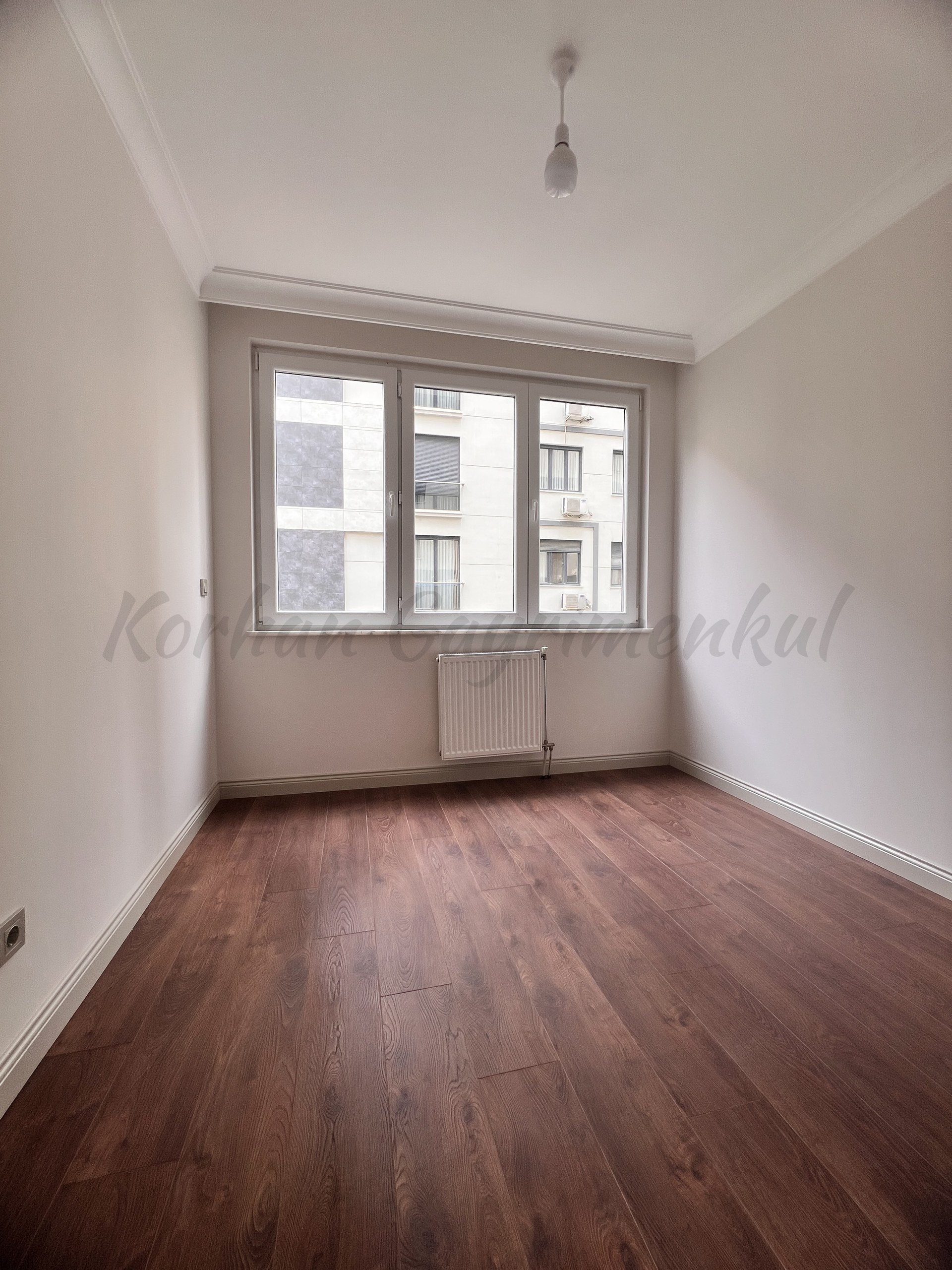 SUADİYE FERİDE GEÇİDİ SOKAĞINDA 7 YILLIK BİNADA 130m2 3+1 EBEVEYNLİ SÜPERLÜX