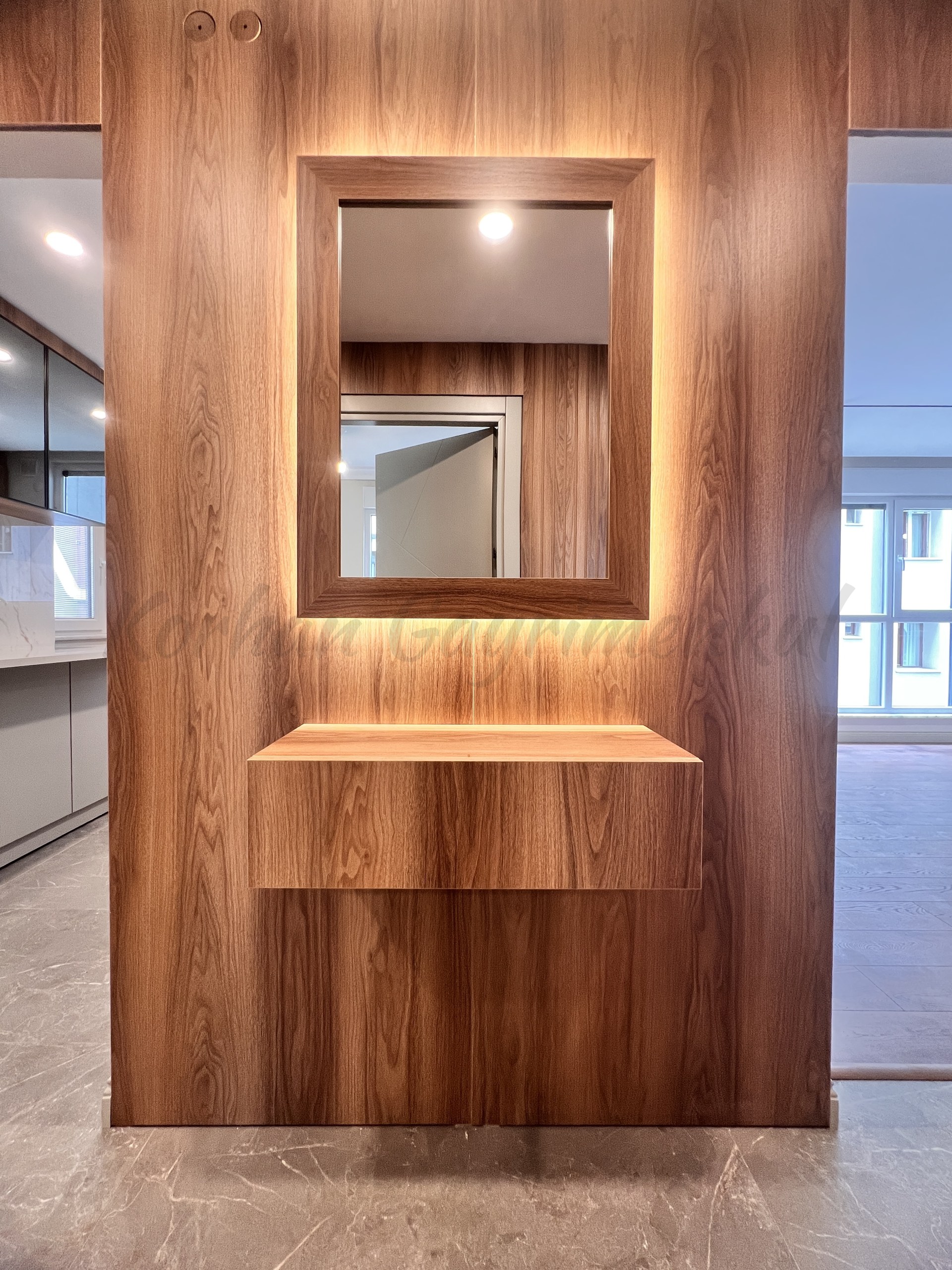 SUADİYE FERİDE GEÇİDİ SOKAĞINDA 7 YILLIK BİNADA 130m2 3+1 EBEVEYNLİ SÜPERLÜX