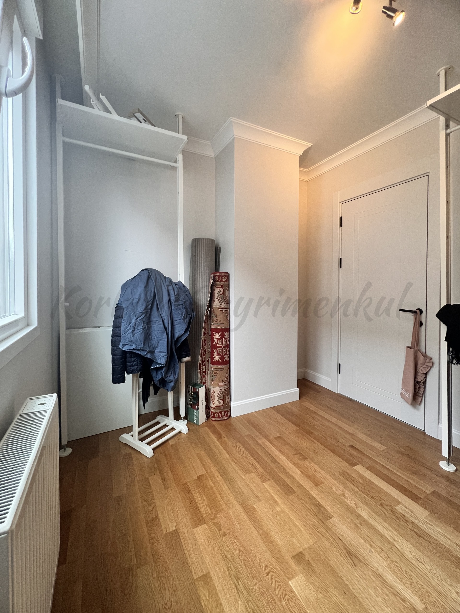 CADDEBOSTAN BAĞDAT CADDESİNE İLK PARALELDE 130M2 BRÜT 3+1 BALKONLU ENEVEYN BANYOLU (YERi HAZIR)
